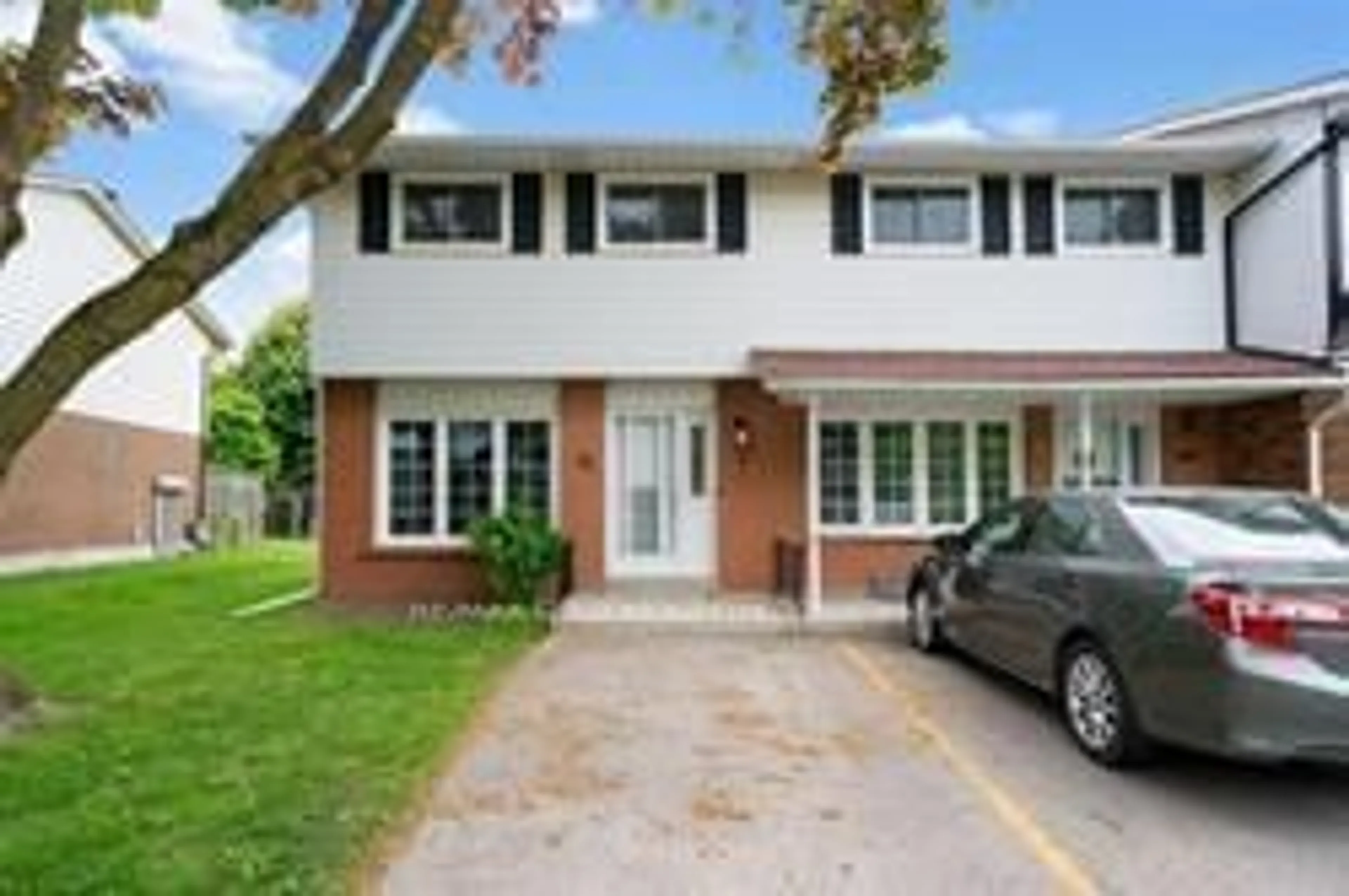 A pic from exterior of the house or condo for 5787 Swayze Dr #18, Niagara Falls Ontario L2J 3W3