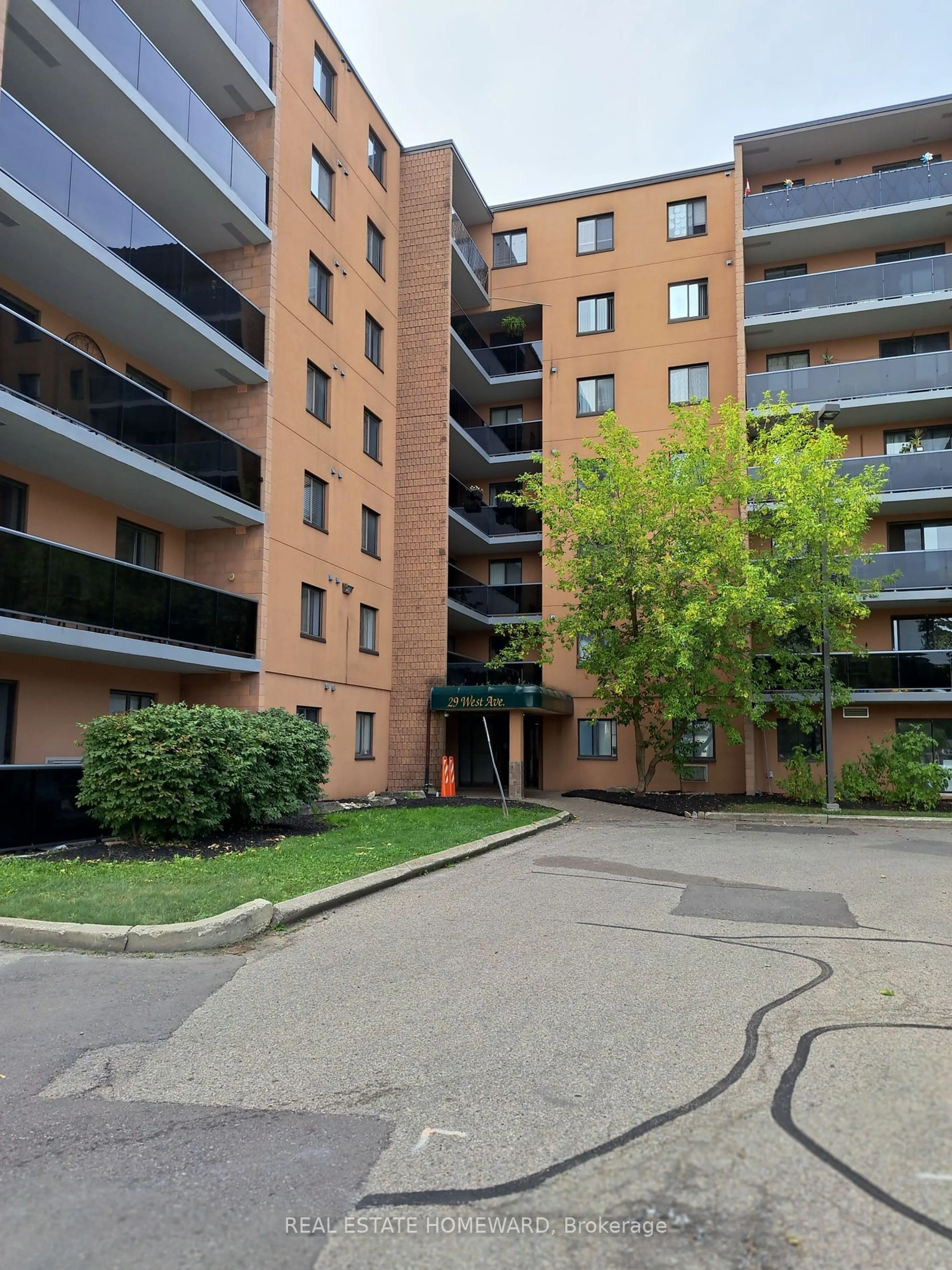 Outside view for 29 West Ave #502, Kitchener Ontario N2M 5E4