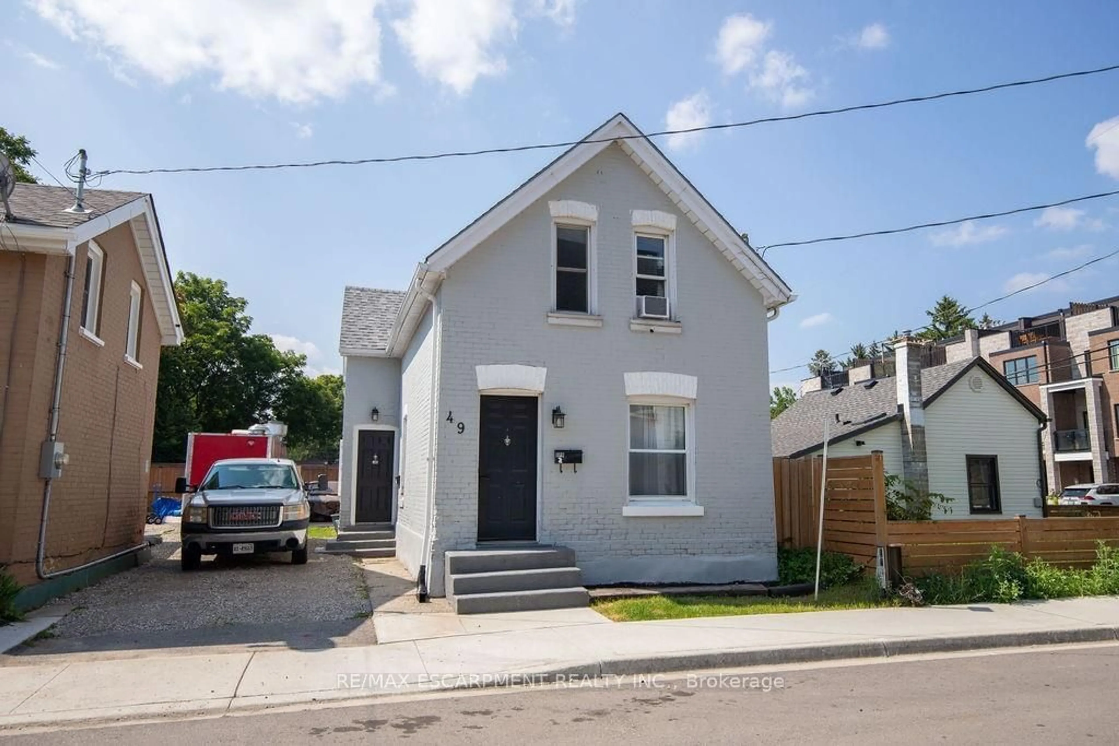 Frontside or backside of a home for 49 Jarvis St, Brantford Ontario N3T 4A9