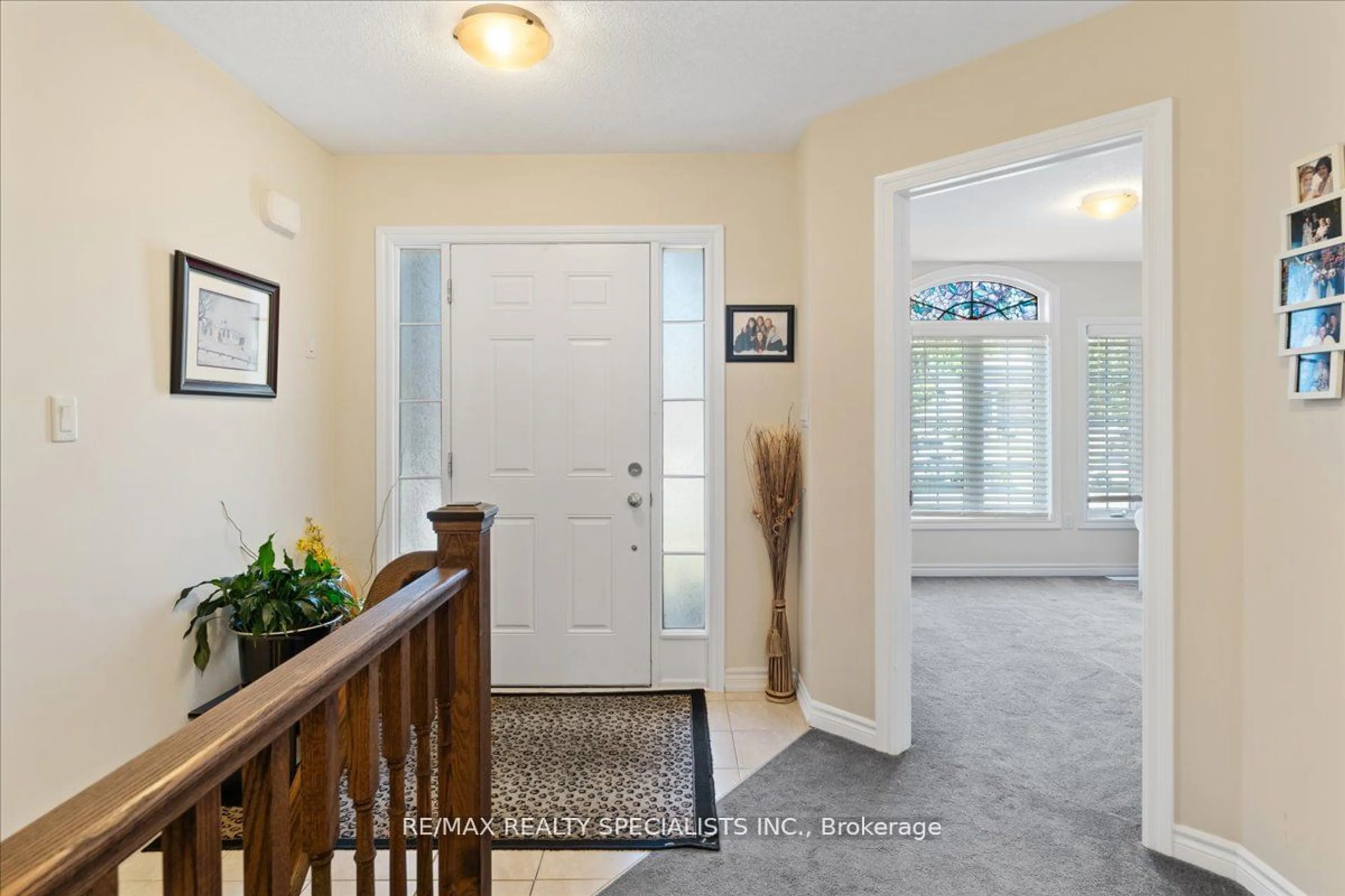 Indoor entryway for 39 Lords Dr, Trent Hills Ontario K0L 1Y0