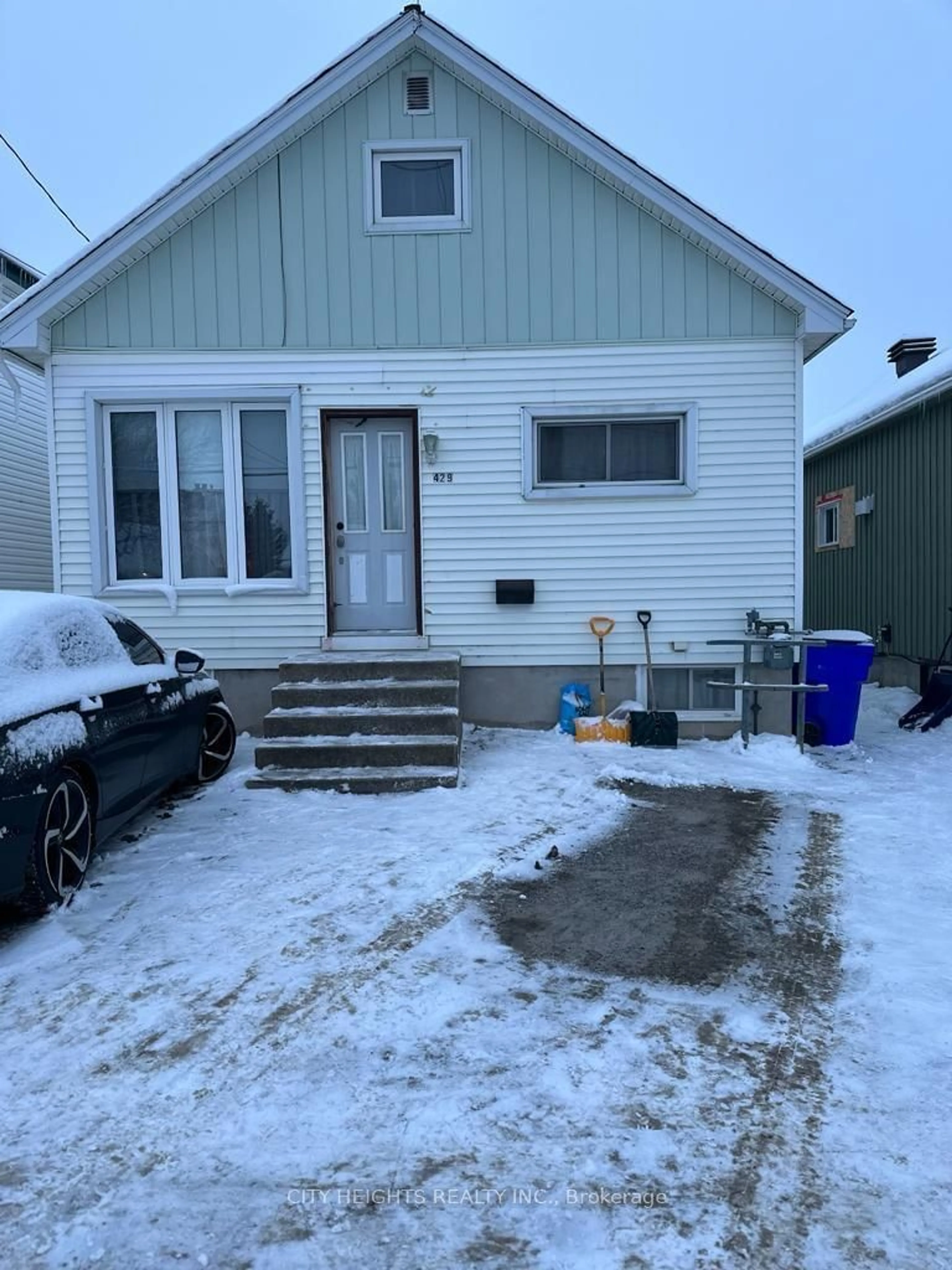 Frontside or backside of a home for 429 Maclean Dr, Timmins Ontario P4N 4W7