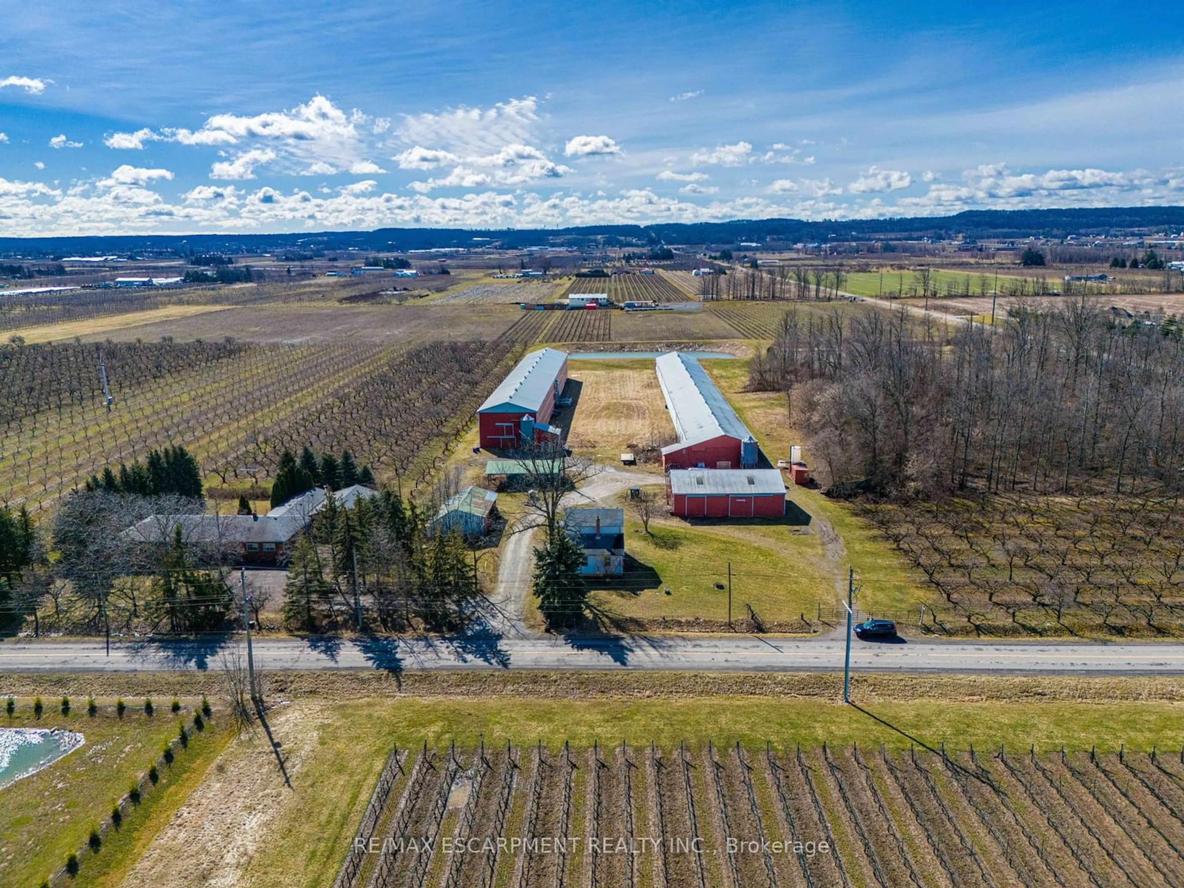 Fenced yard for 3762 Greenlane Rd, Lincoln Ontario L0R 1B1