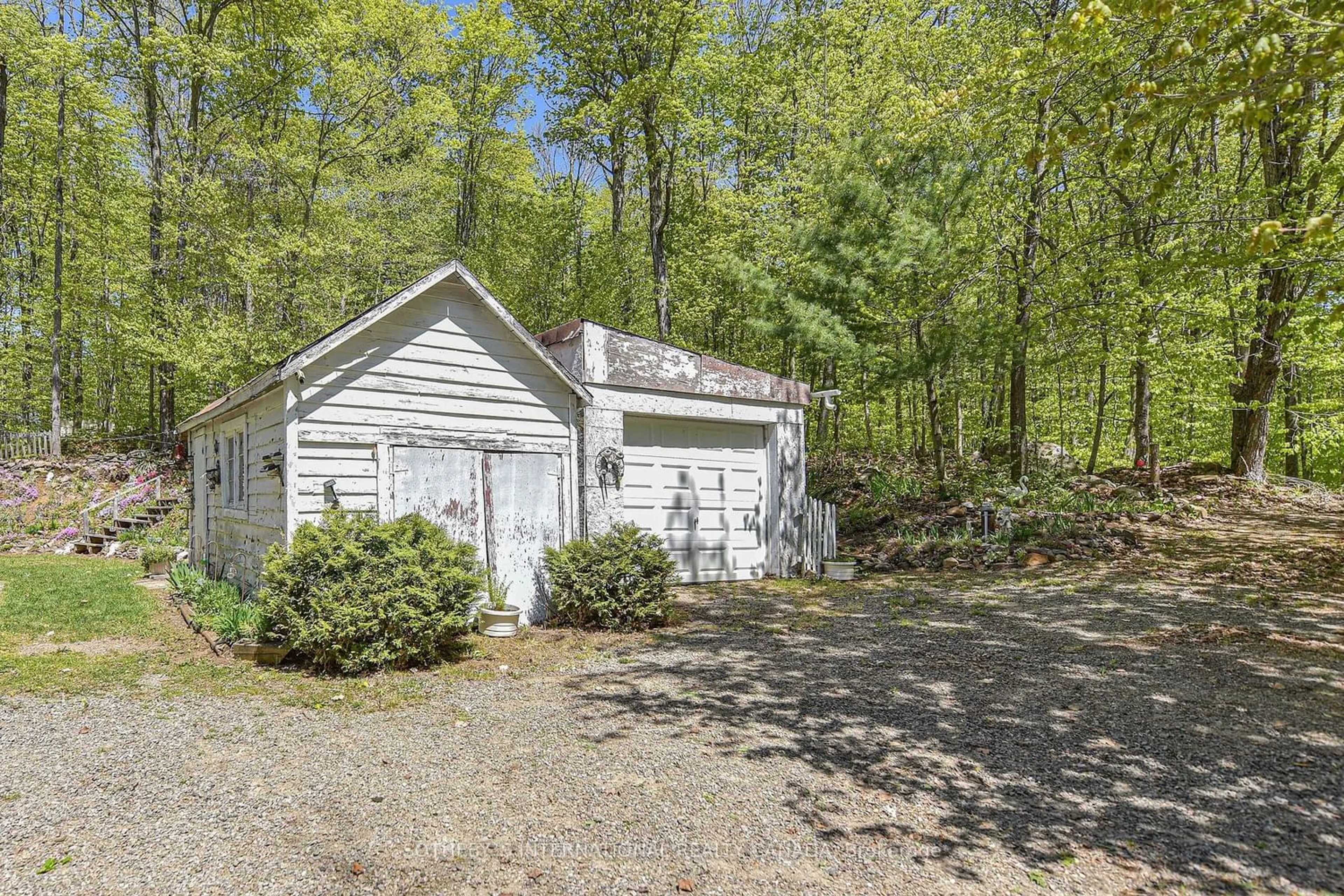 Cottage for 1041 Long Line Lake Rd, Lake of Bays Ontario P0B 1A0