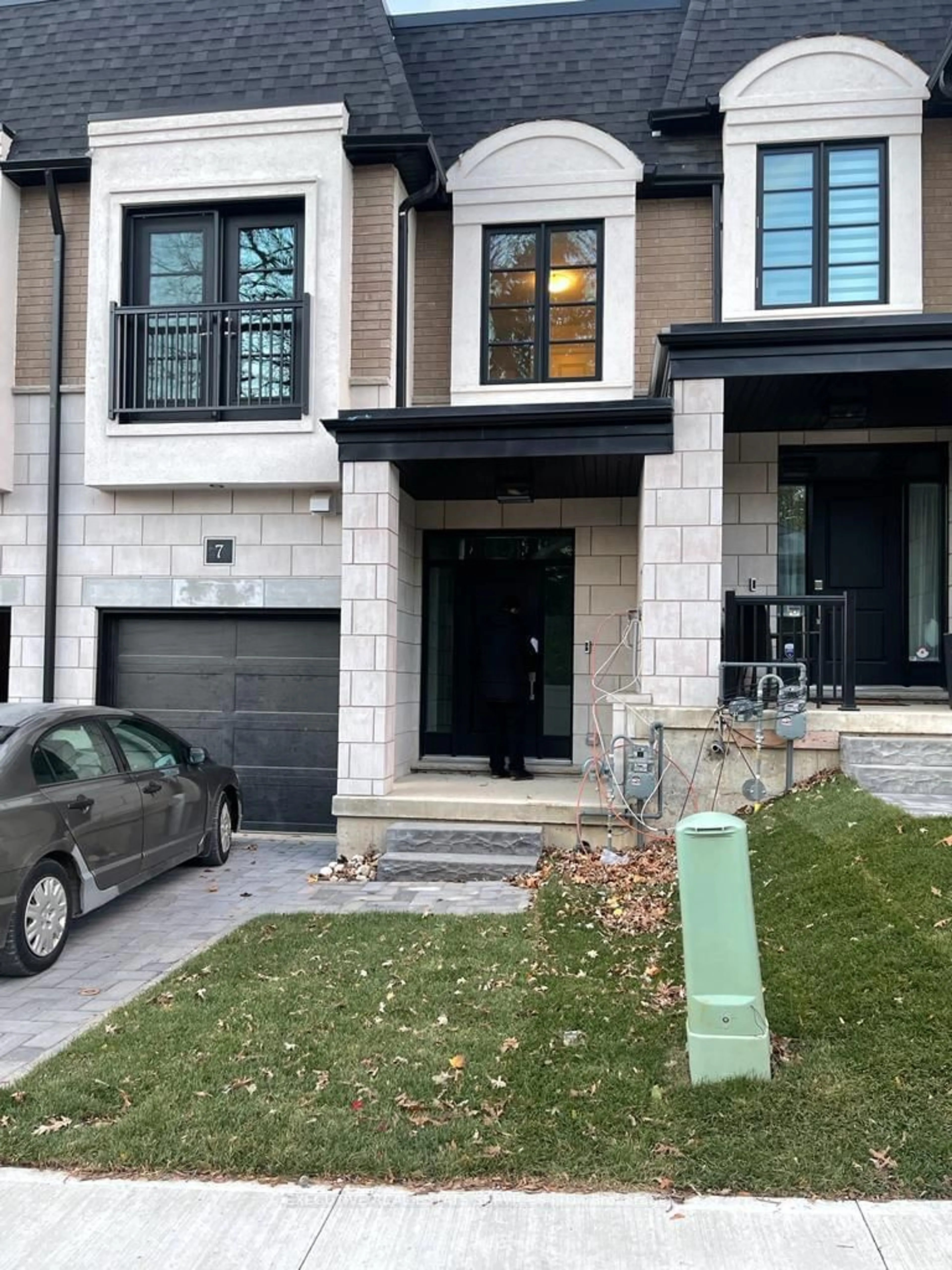 Home with brick exterior material for 143 Elgin St #7, Cambridge Ontario N1R 5H6