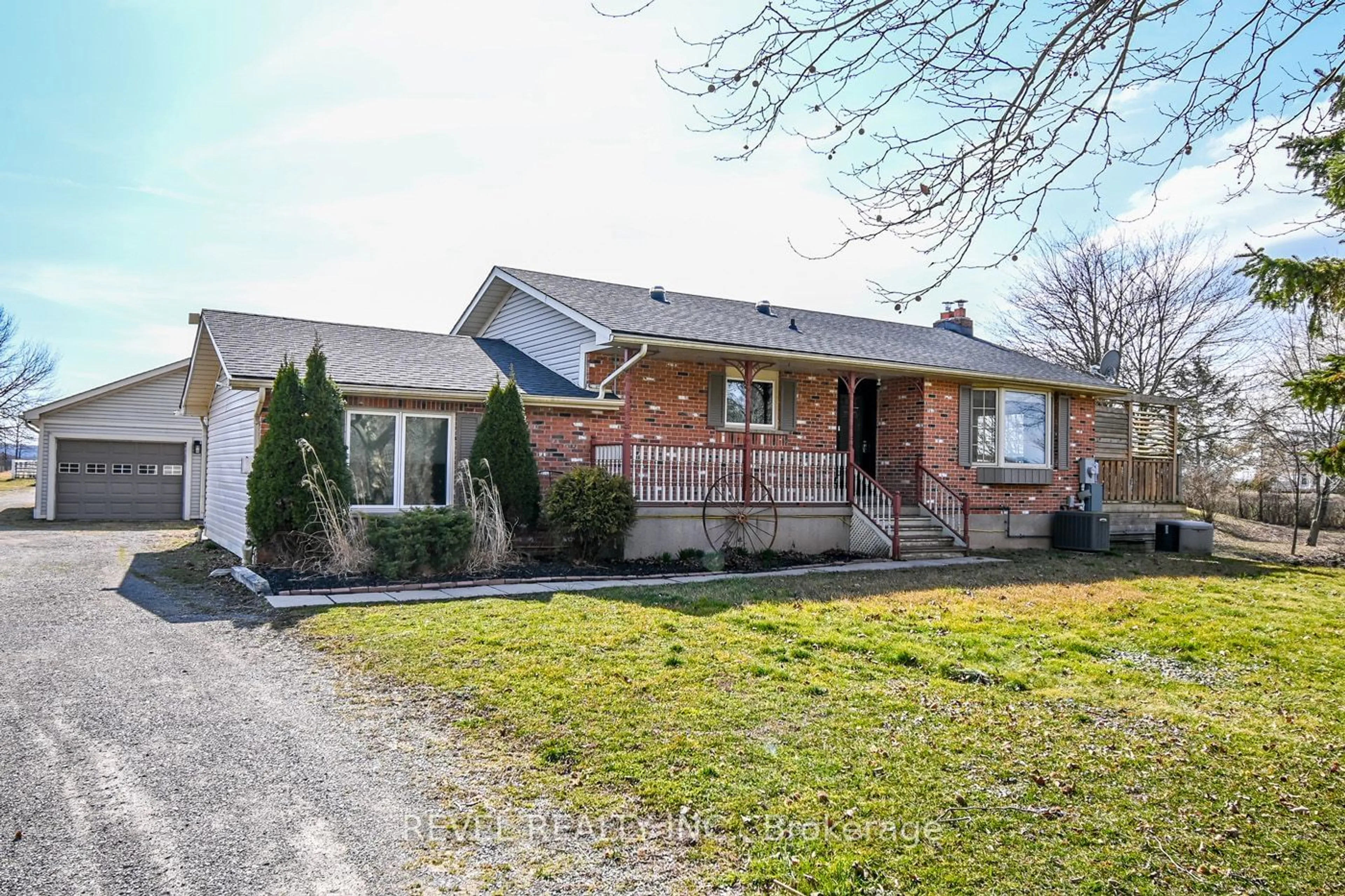 Frontside or backside of a home for 396 Sawmill Rd, Pelham Ontario L2R 6P7