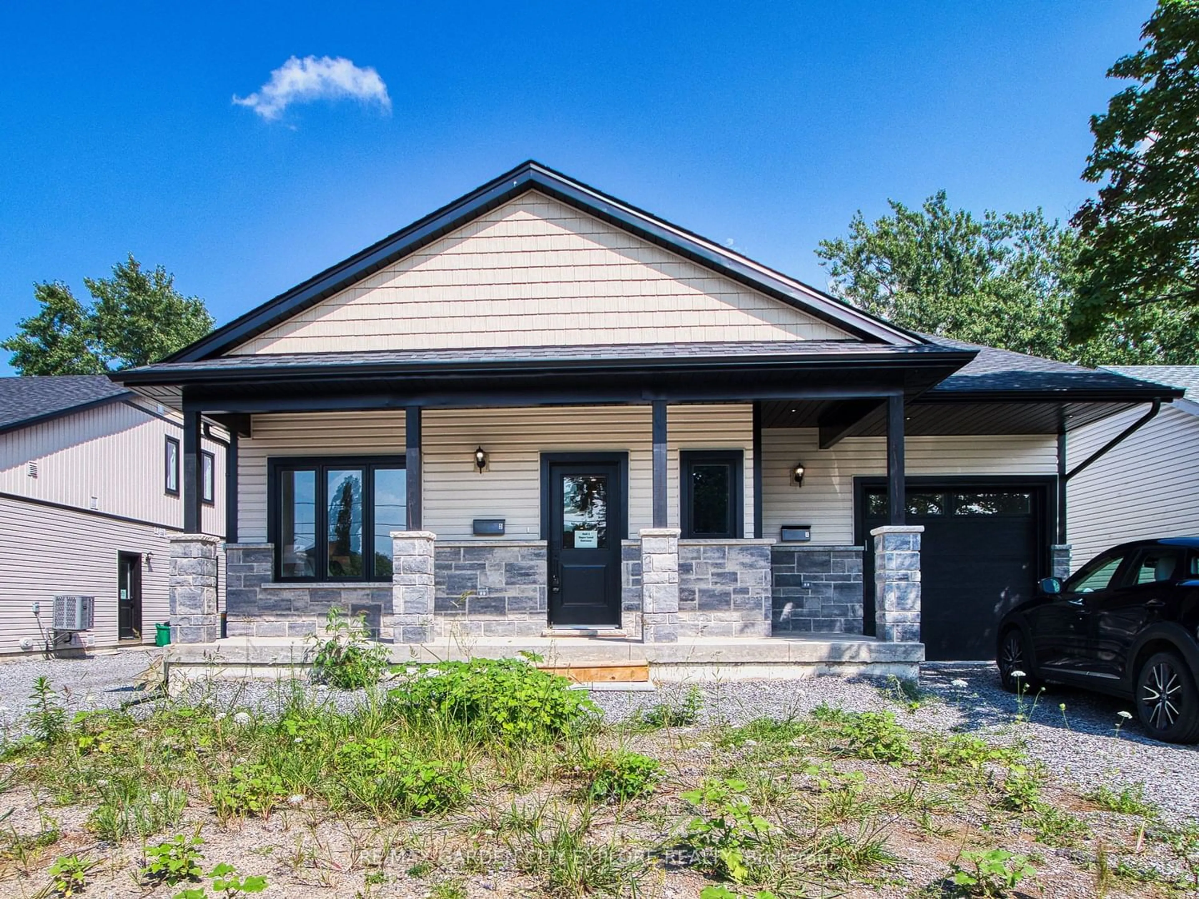 Home with brick exterior material for 13 Valley Rd #3, St. Catharines Ontario L2S 1Y7