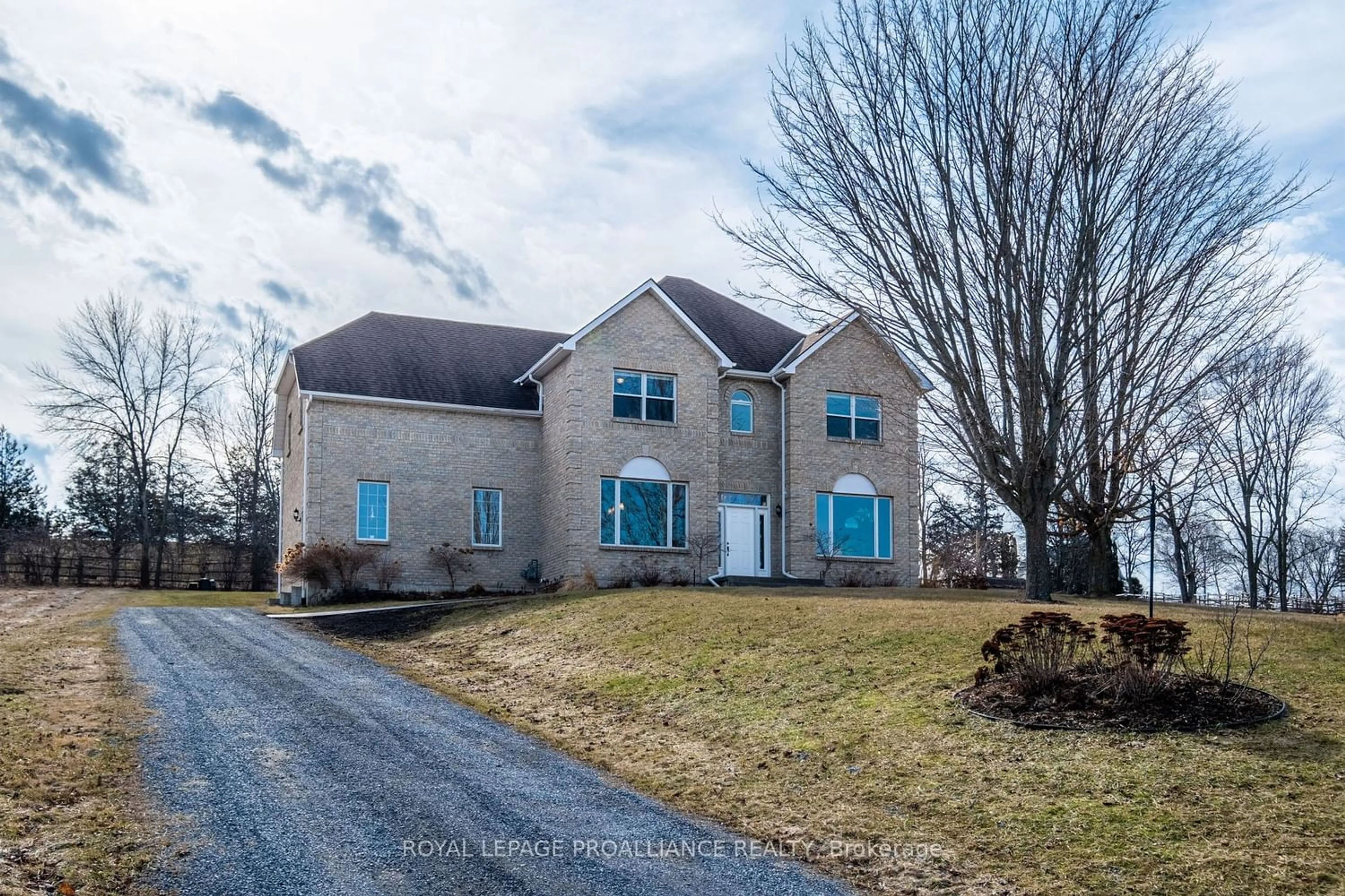 Frontside or backside of a home for 708 Palace Rd, Greater Napanee Ontario K7R 1A7