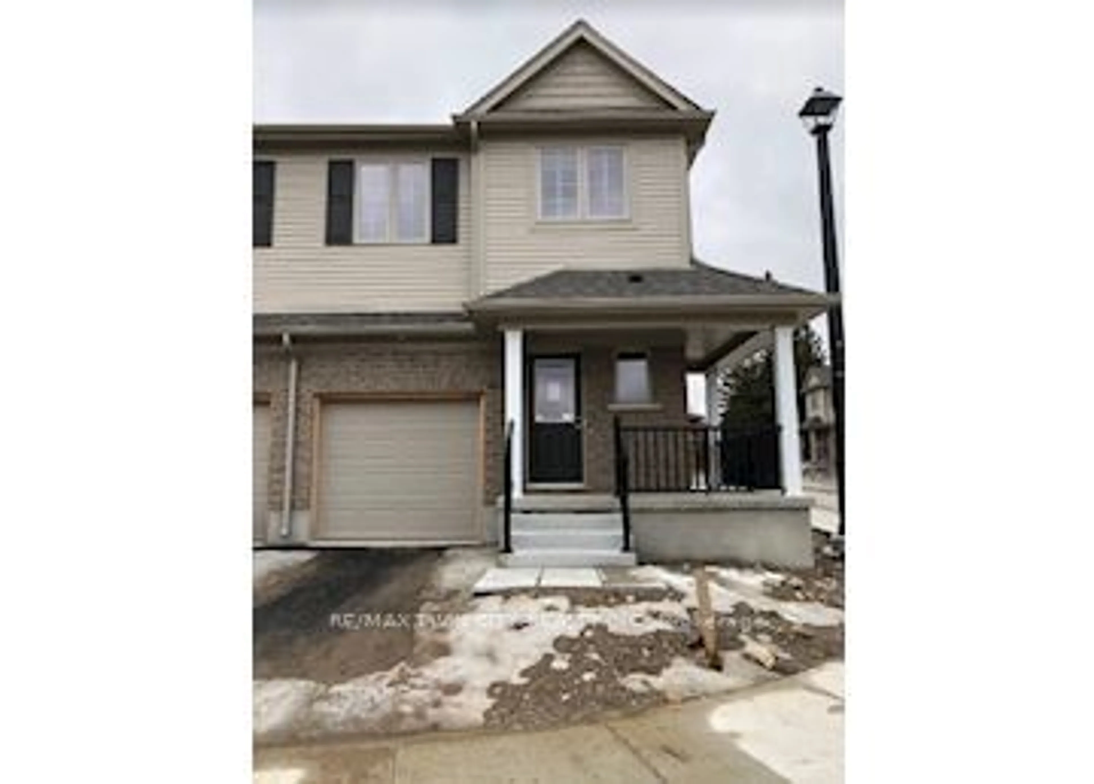 Home with unknown exterior material for 50 Pinnacle Dr #40, Kitchener Ontario N2P 1C5
