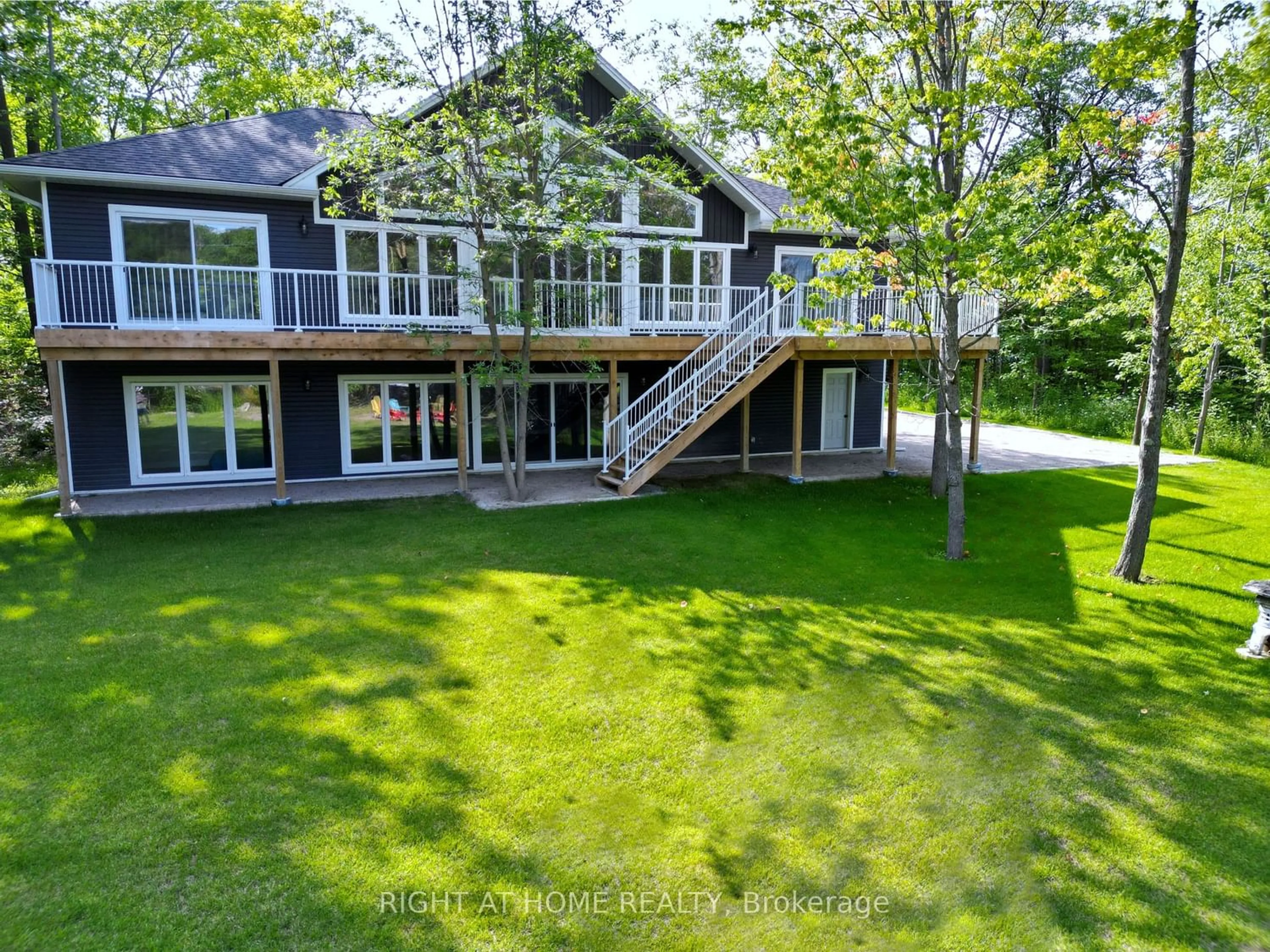 Frontside or backside of a home for 187 Lakeview Dr, Georgian Bay Ontario L0K 1S0