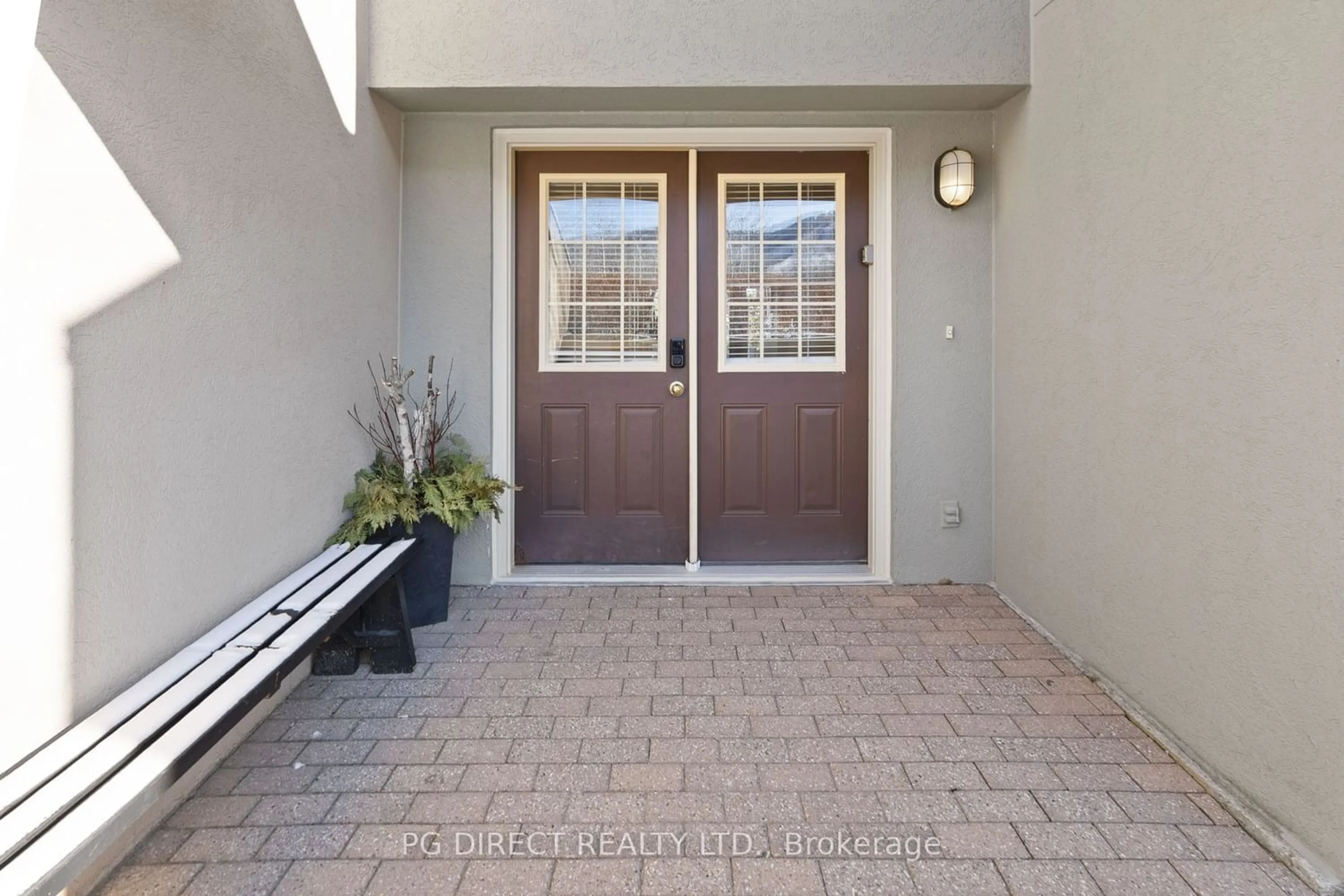 Indoor entryway, cement floor for 107 Wintergreen Pl #117, Blue Mountains Ontario L9Y 0P8