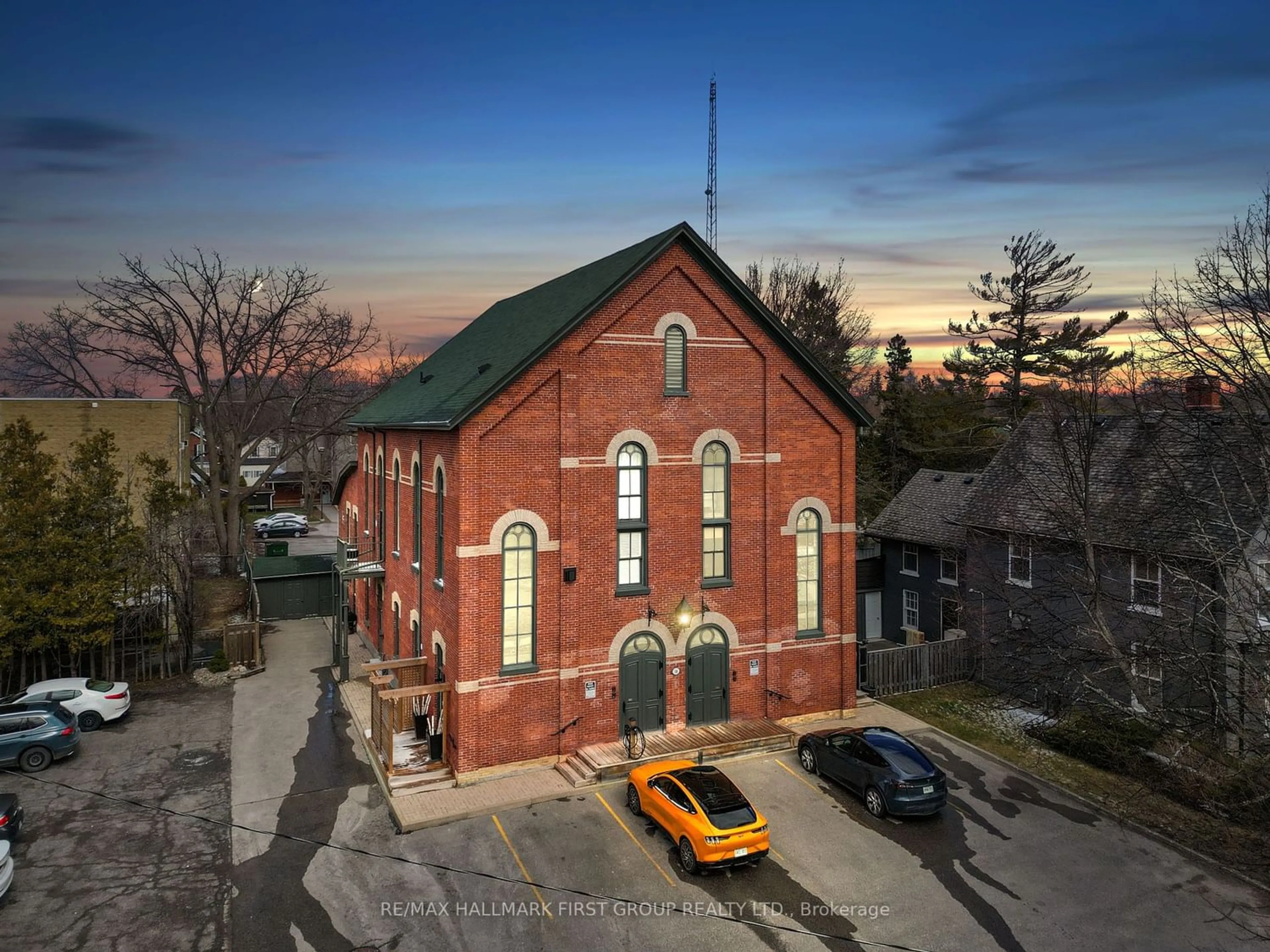 Street view for 18 Chapel St #2, Cobourg Ontario K9A 1H9