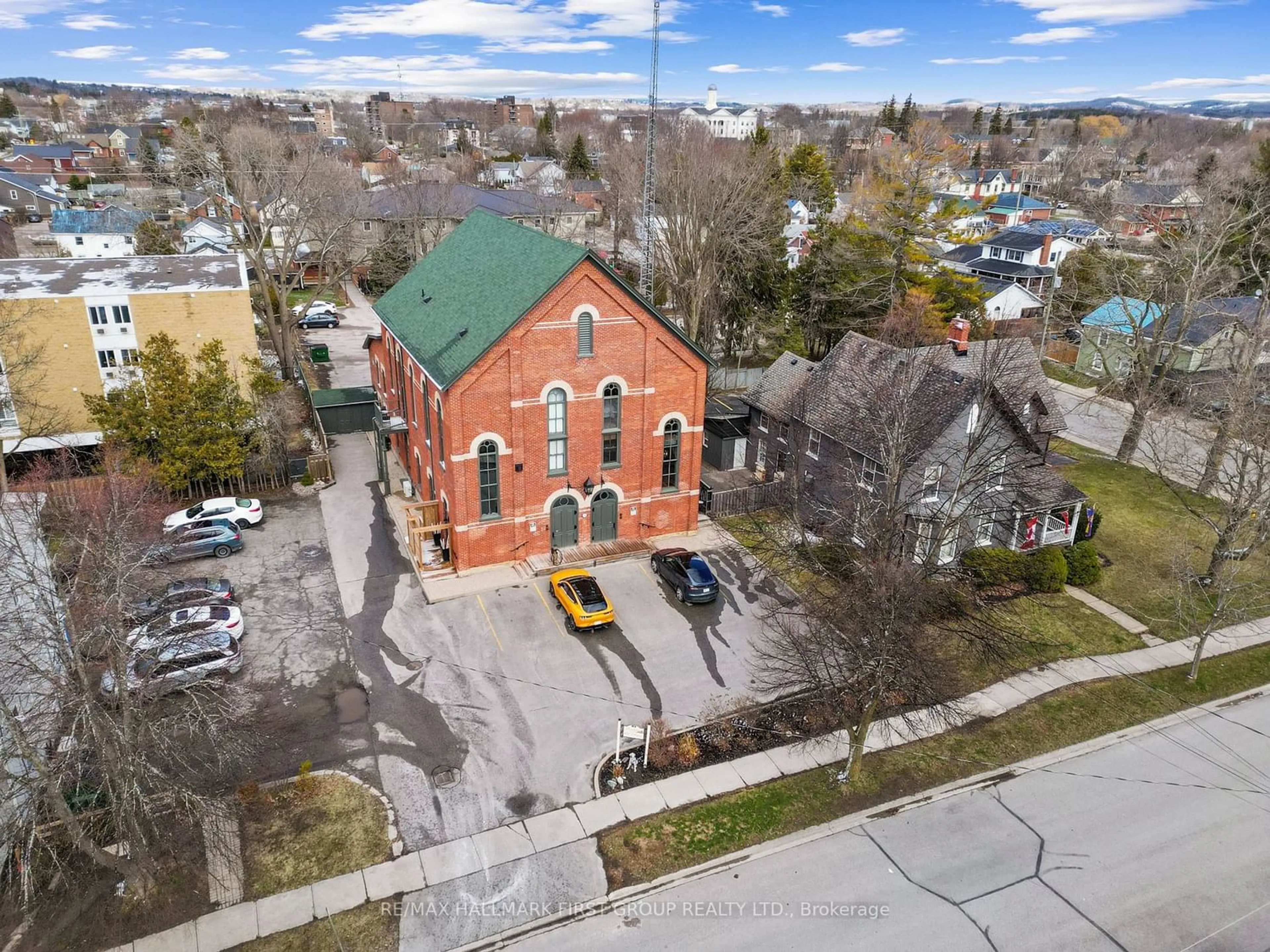 Street view for 18 Chapel St #2, Cobourg Ontario K9A 1H9