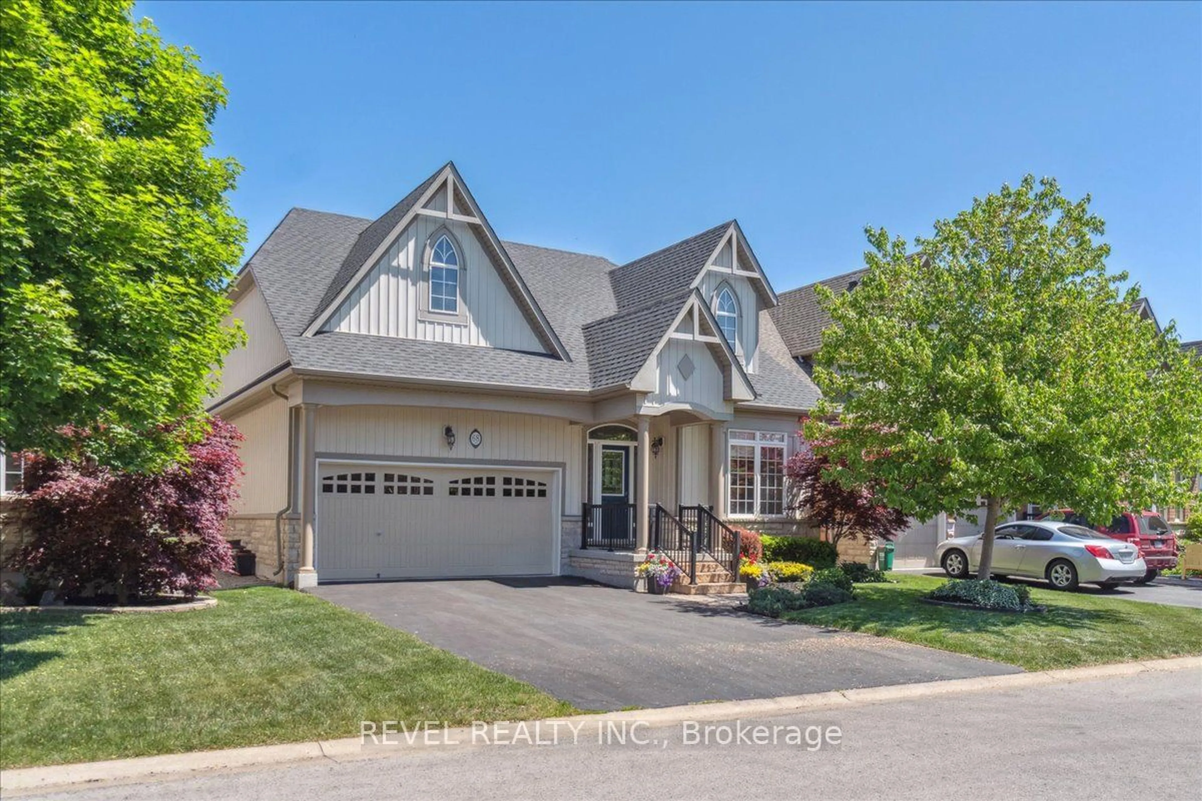 Frontside or backside of a home for 68 Galloway Tr, Welland Ontario L3B 6G5
