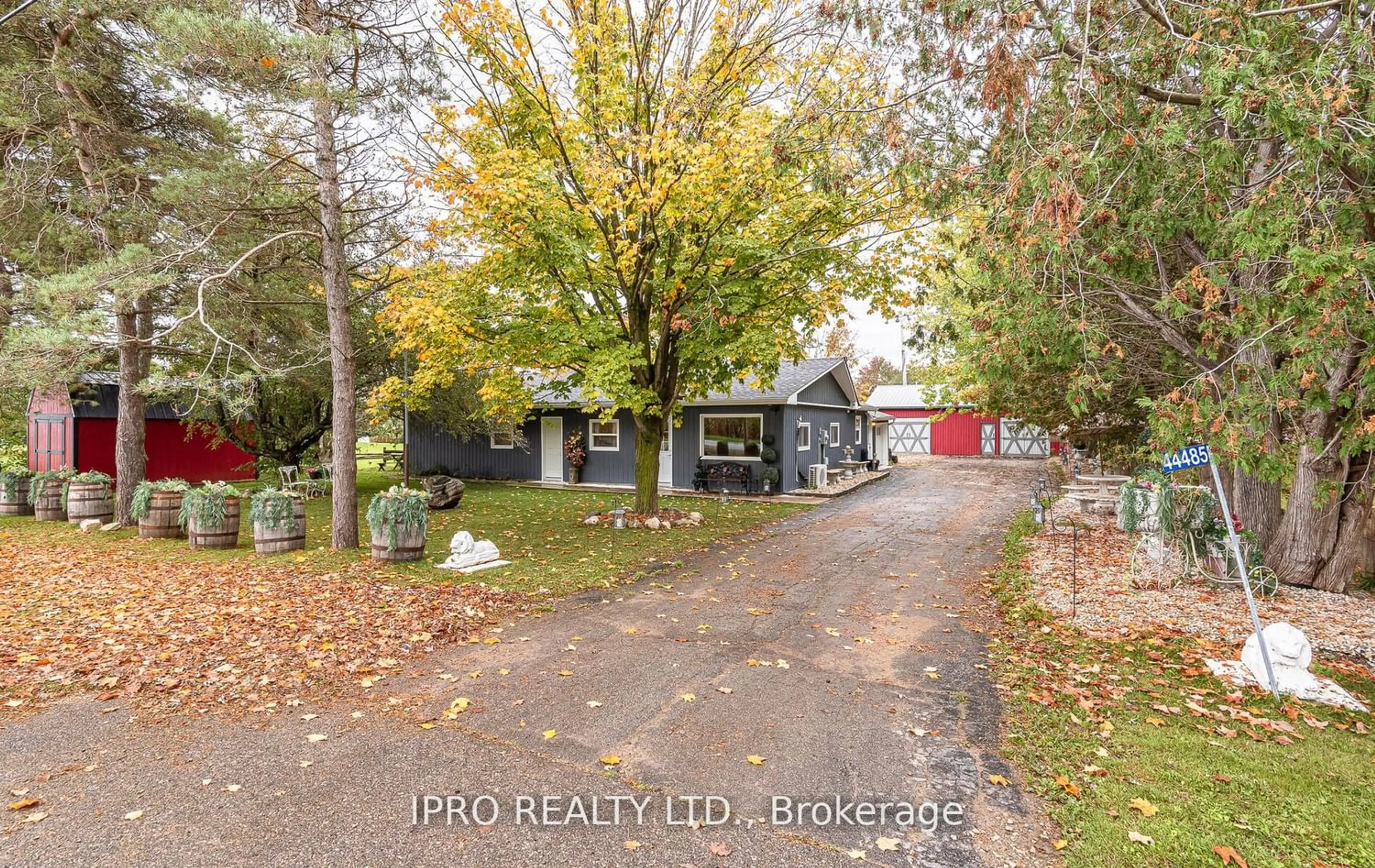 Home with unknown exterior material for 44485 Brandon Rd, Huron East Ontario N0G 1T0