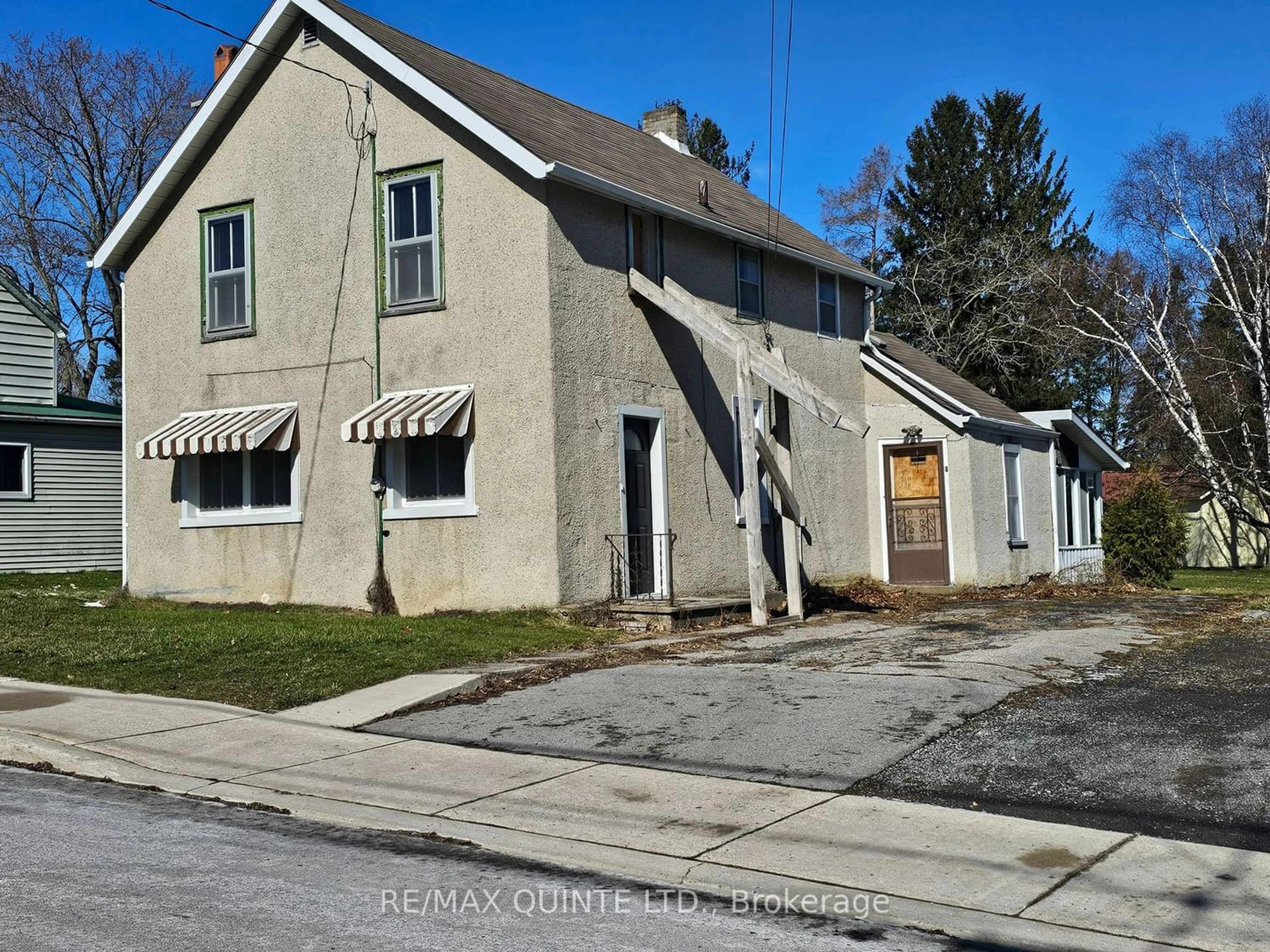 Frontside or backside of a home for 8 Rogers St, Prince Edward County Ontario K0K 2T0