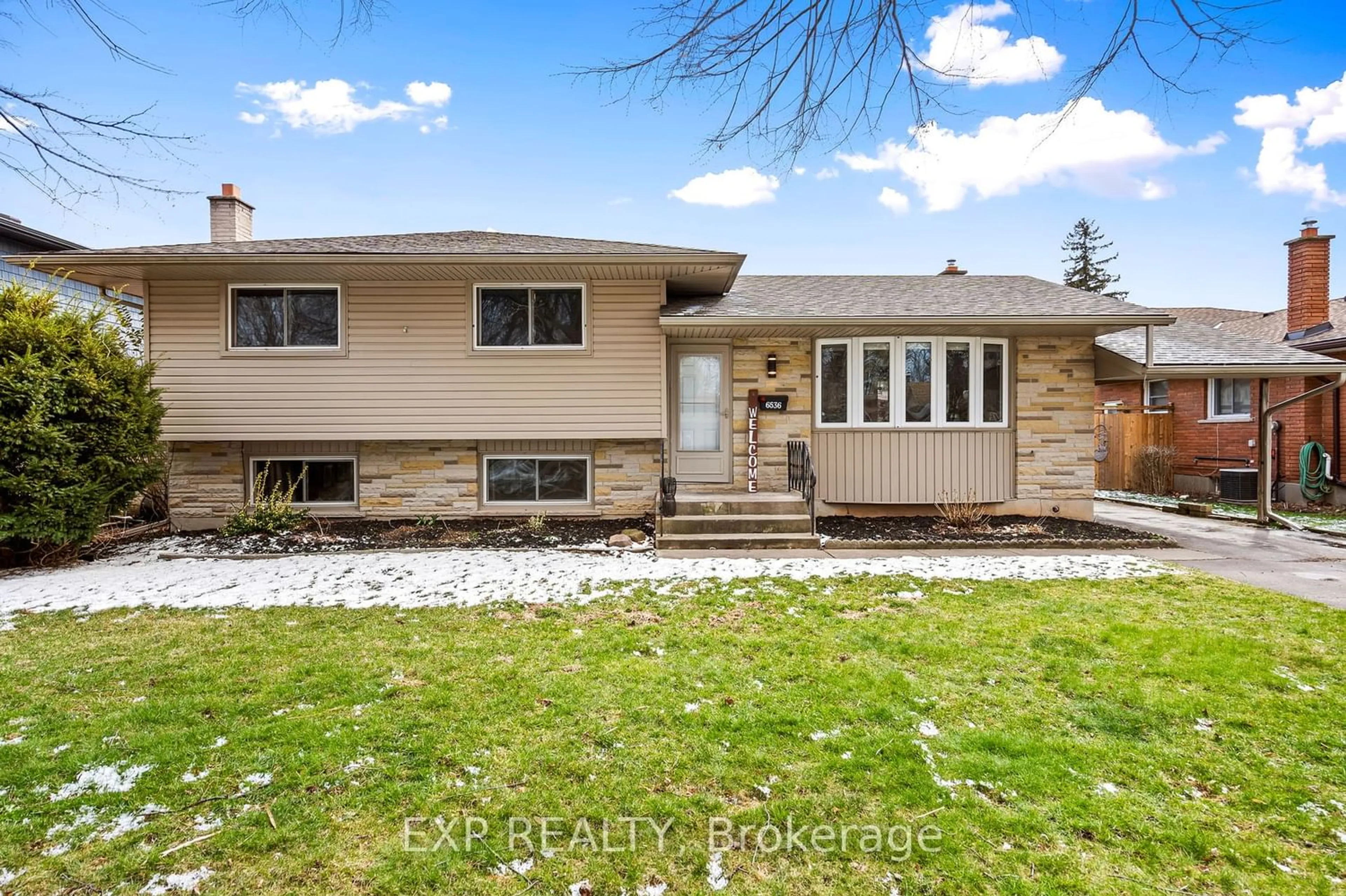 Frontside or backside of a home for 6536 Glengate St, Niagara Falls Ontario L2E 5S7