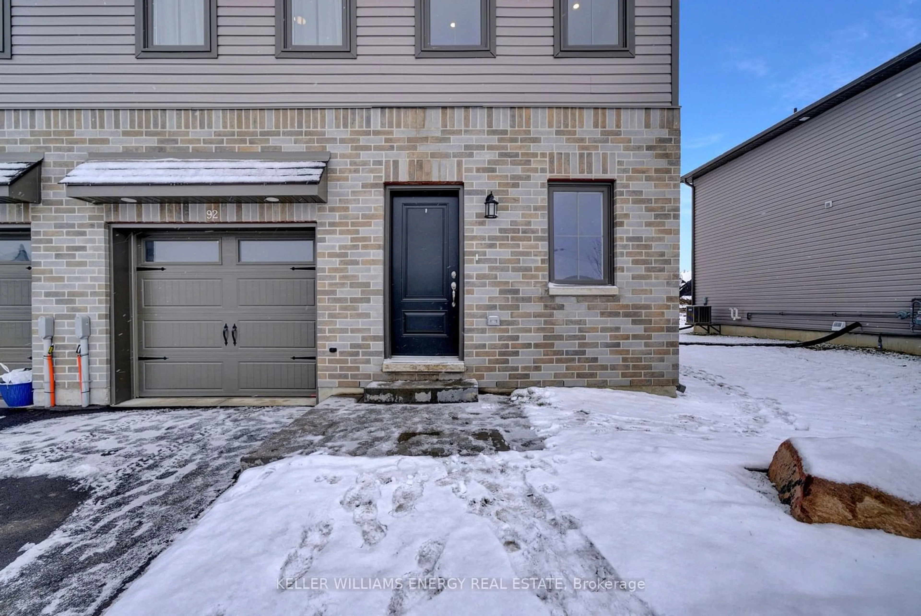 A pic from exterior of the house or condo for 92 Campbell Cres, Prince Edward County Ontario K0K 2T0