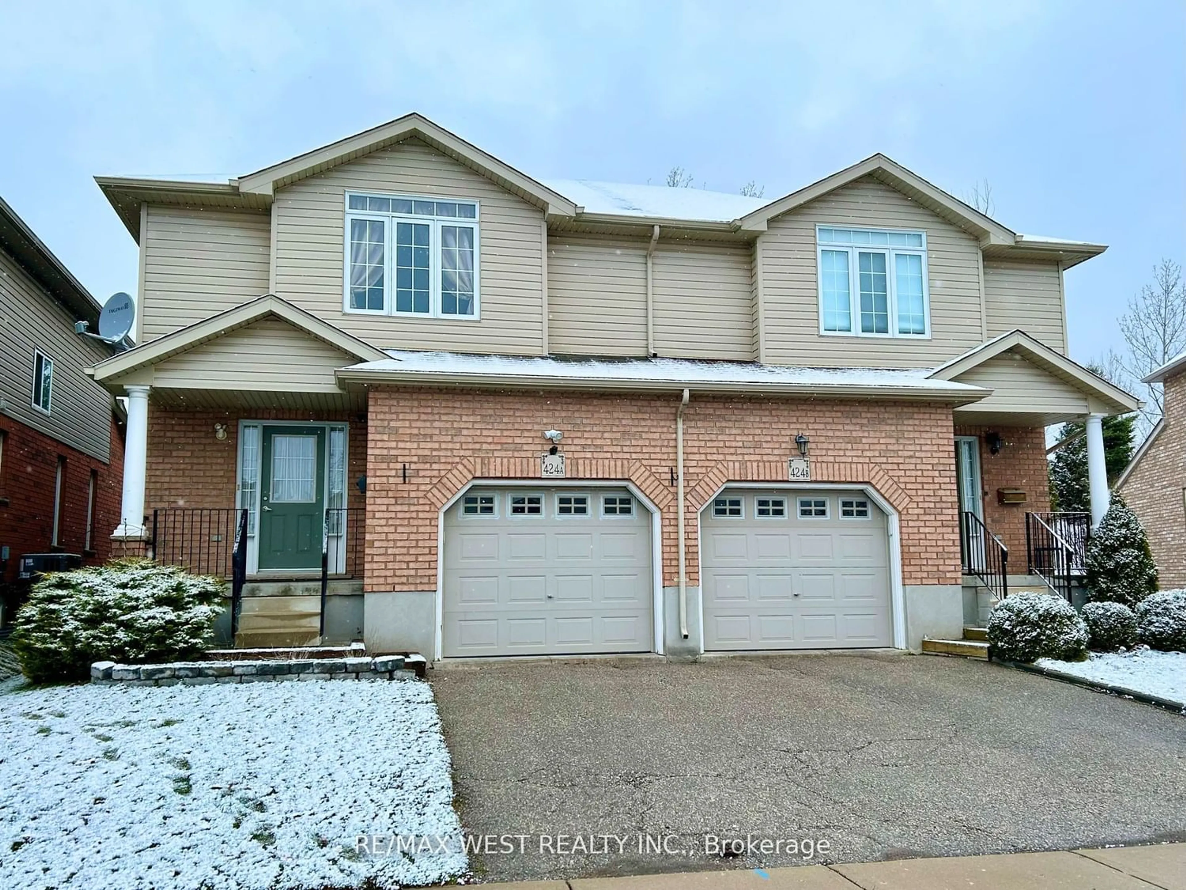 Home with brick exterior material for 424A Tealby Cres, Waterloo Ontario N2J 4Y8