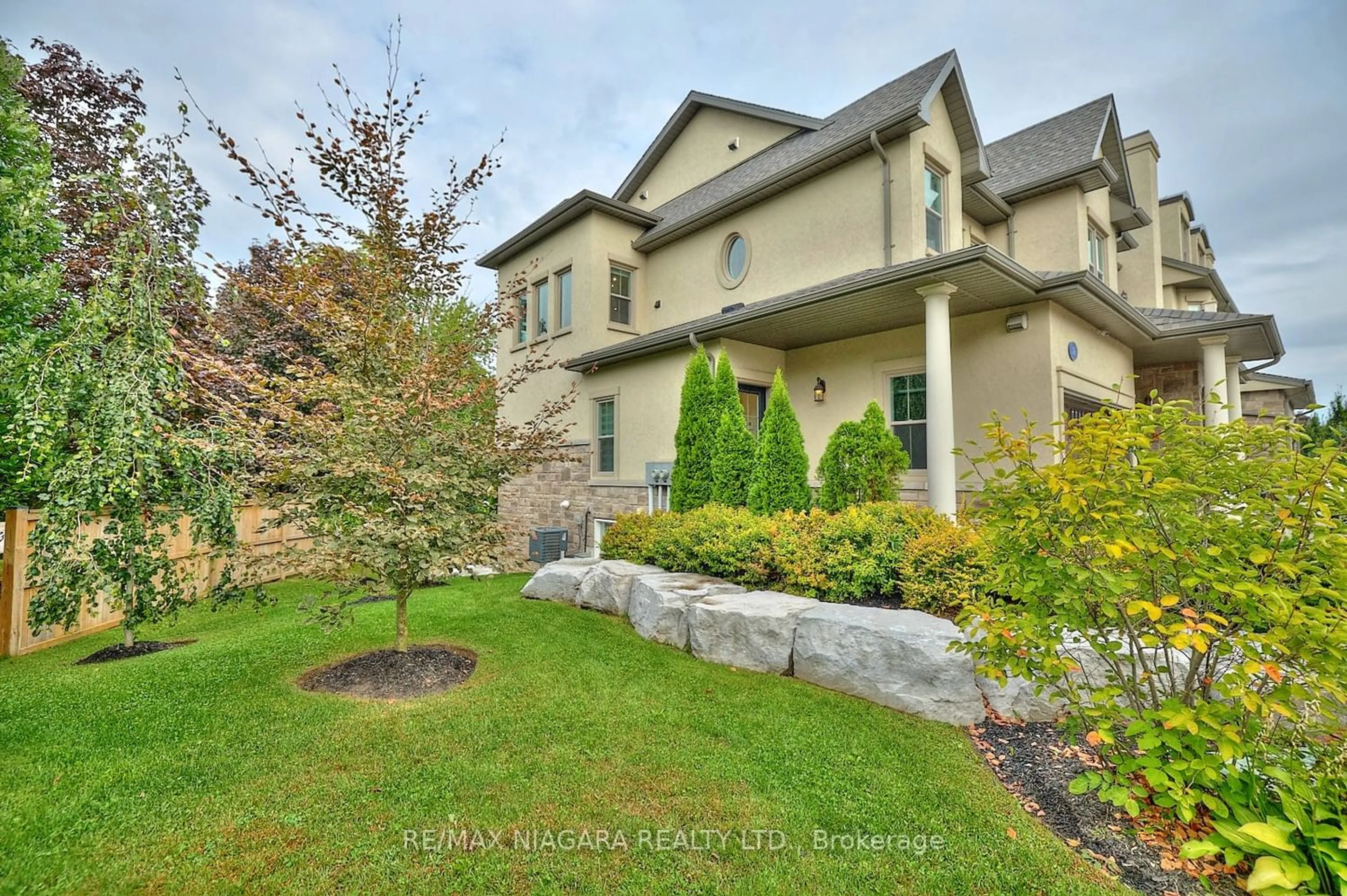 Frontside or backside of a home for 50 Aberdeen Lane, Niagara-on-the-Lake Ontario L0S 1J0