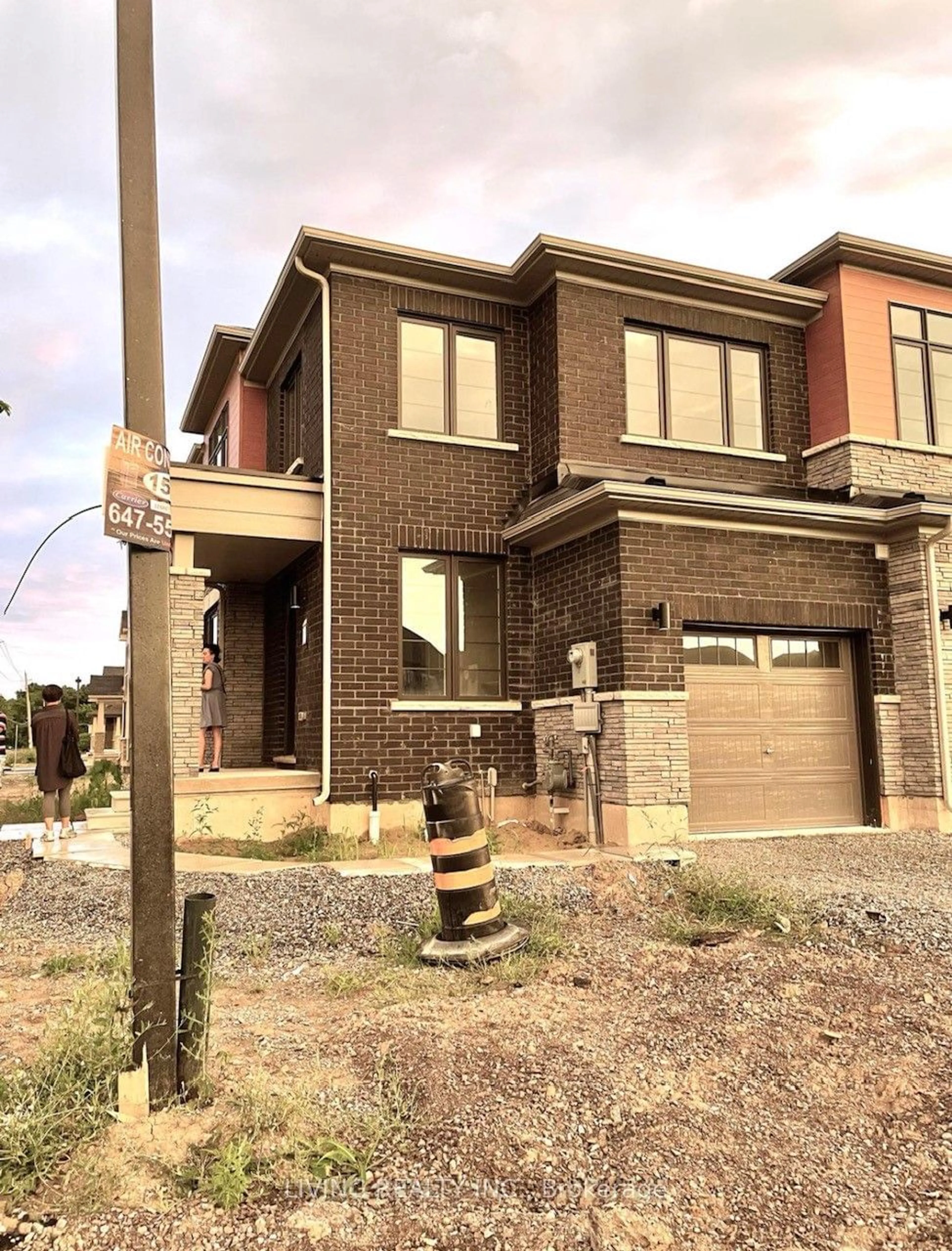 Home with brick exterior material for 7789 Kalar Rd #1, Niagara Falls Ontario L2H 3T8