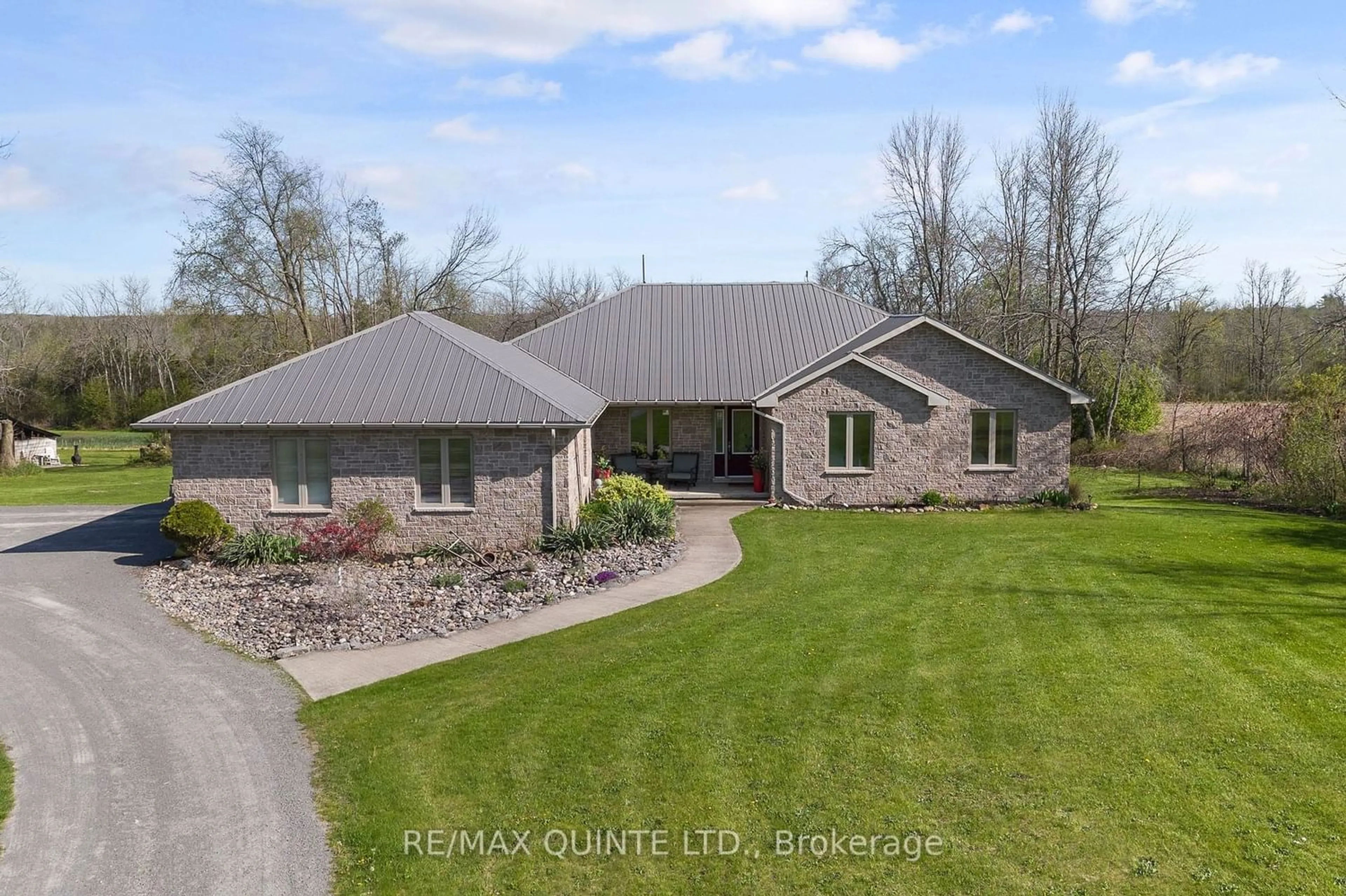 Outside view for 370 Fish Lake Rd, Prince Edward County Ontario K0K 1W0