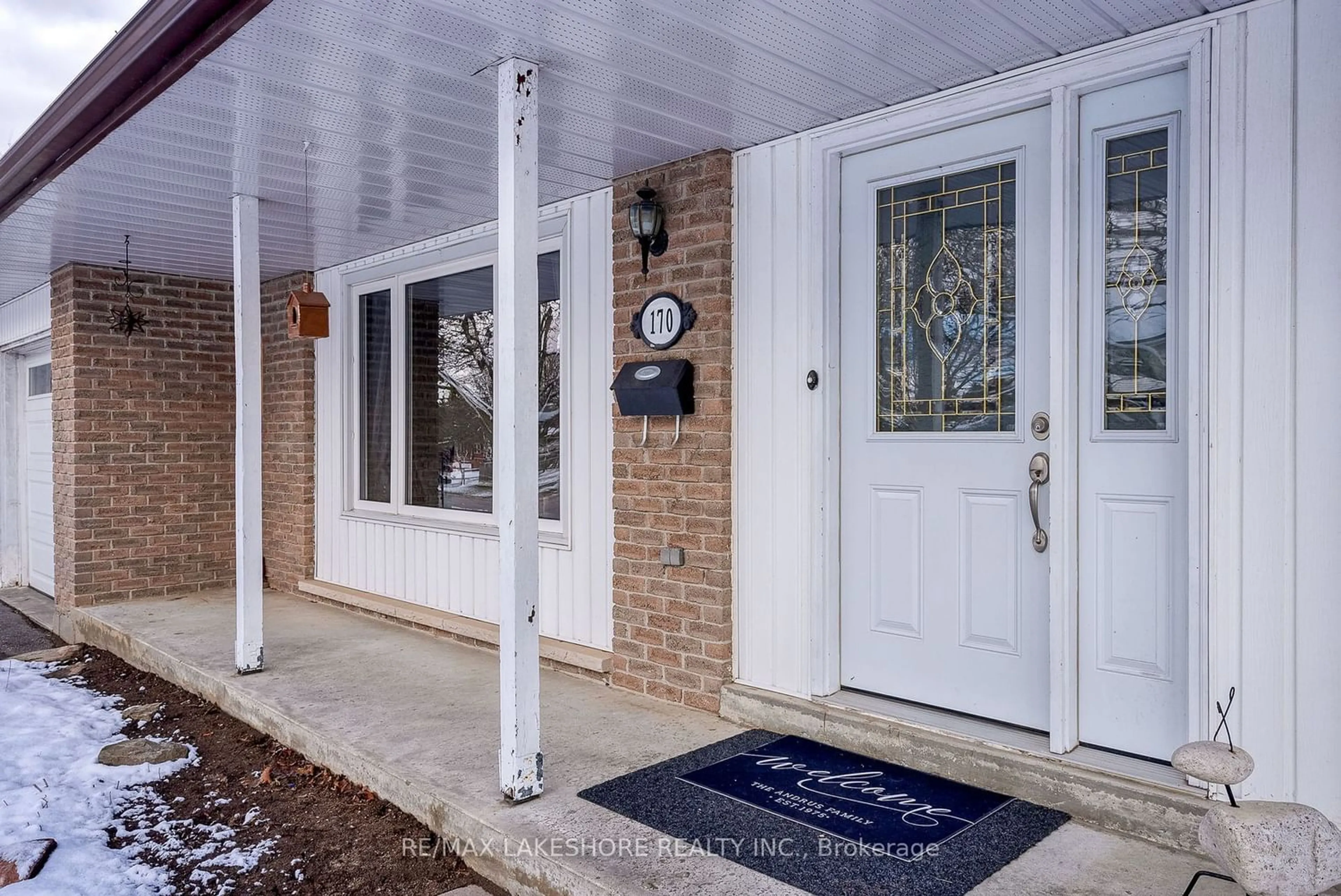 Indoor entryway for 170 Centennial Dr, Port Hope Ontario L1A 3X9