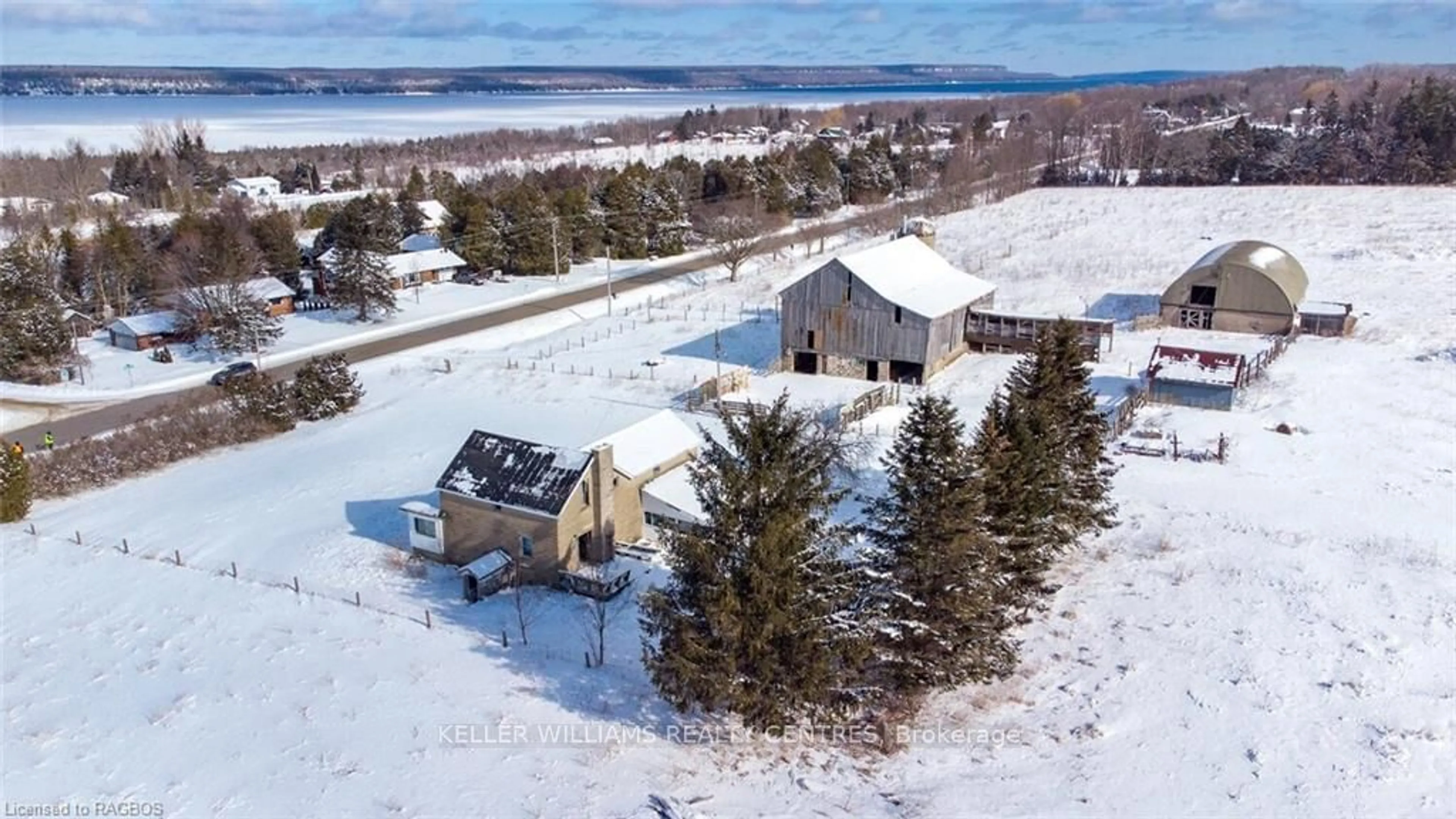 Cottage for 501426 Grey Road 1, Georgian Bluffs Ontario N0H 2T0