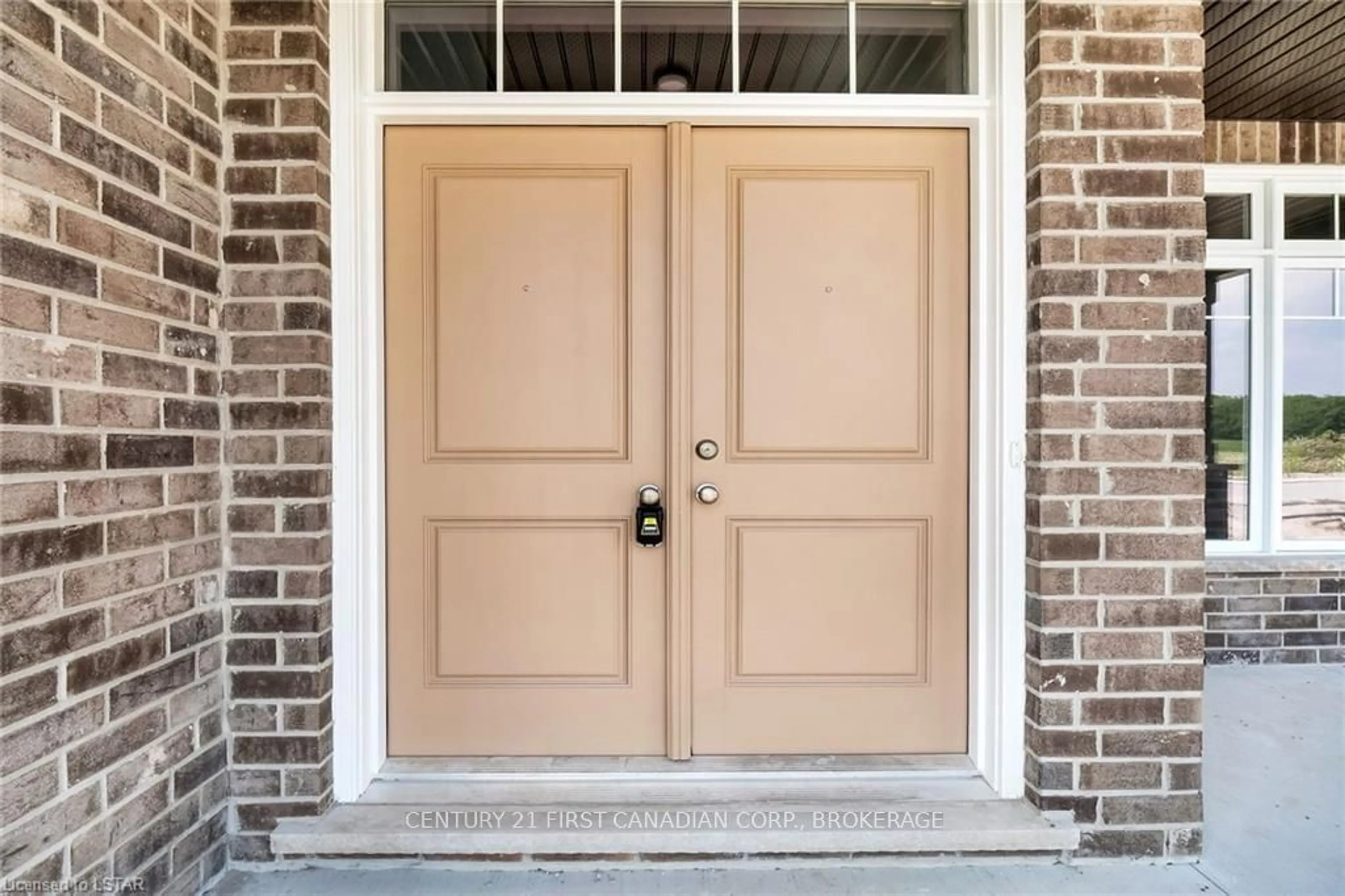 Indoor entryway, wood floors for 58 ASPEN Pkwy, Aylmer Ontario N5H 3H7