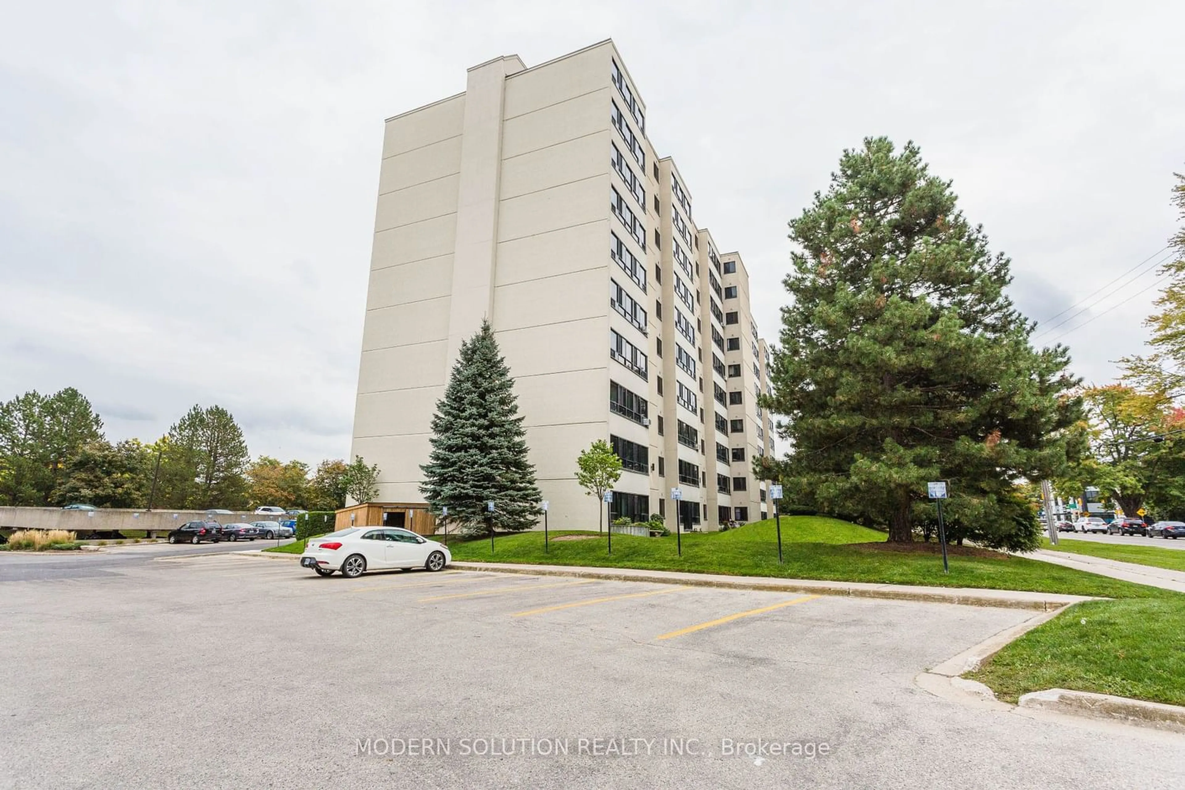A pic from exterior of the house or condo for 600 Grenfell Dr #211, London Ontario N5X 2R8