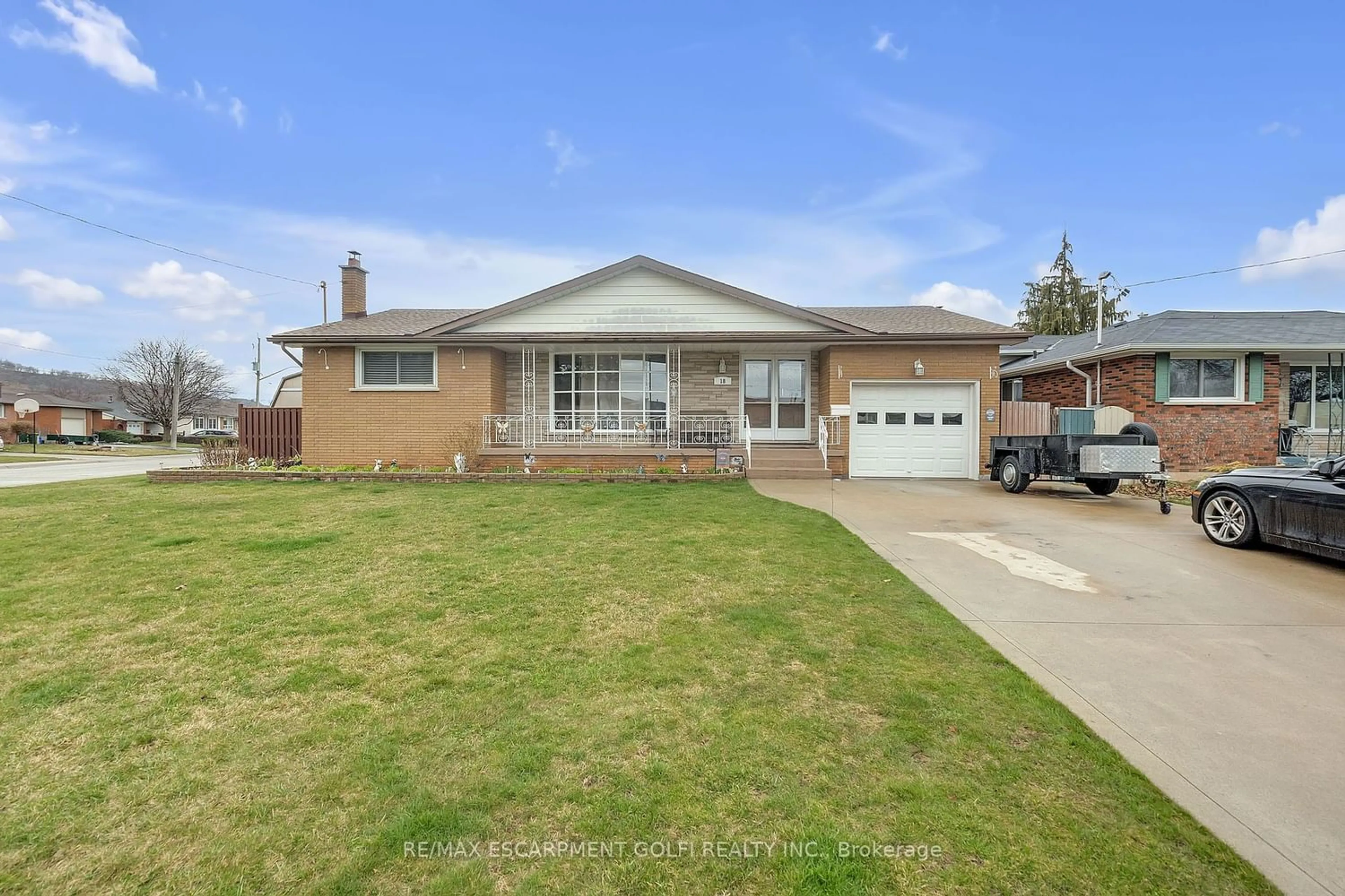 Frontside or backside of a home for 18 Rose Cres, Hamilton Ontario L8G 3W7