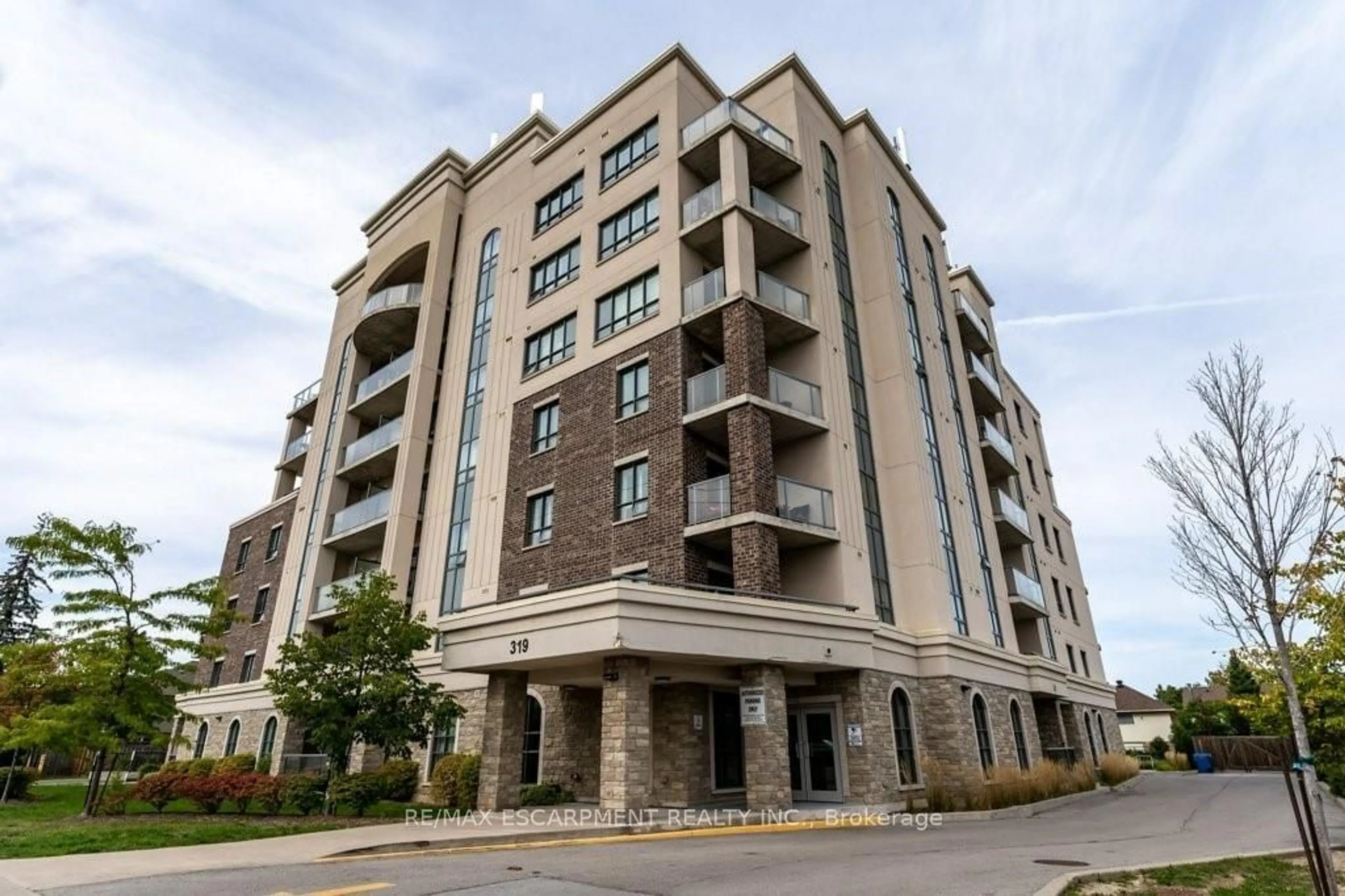 A pic from exterior of the house or condo for 319 Highway 8 #504, Hamilton Ontario L8G 0B1