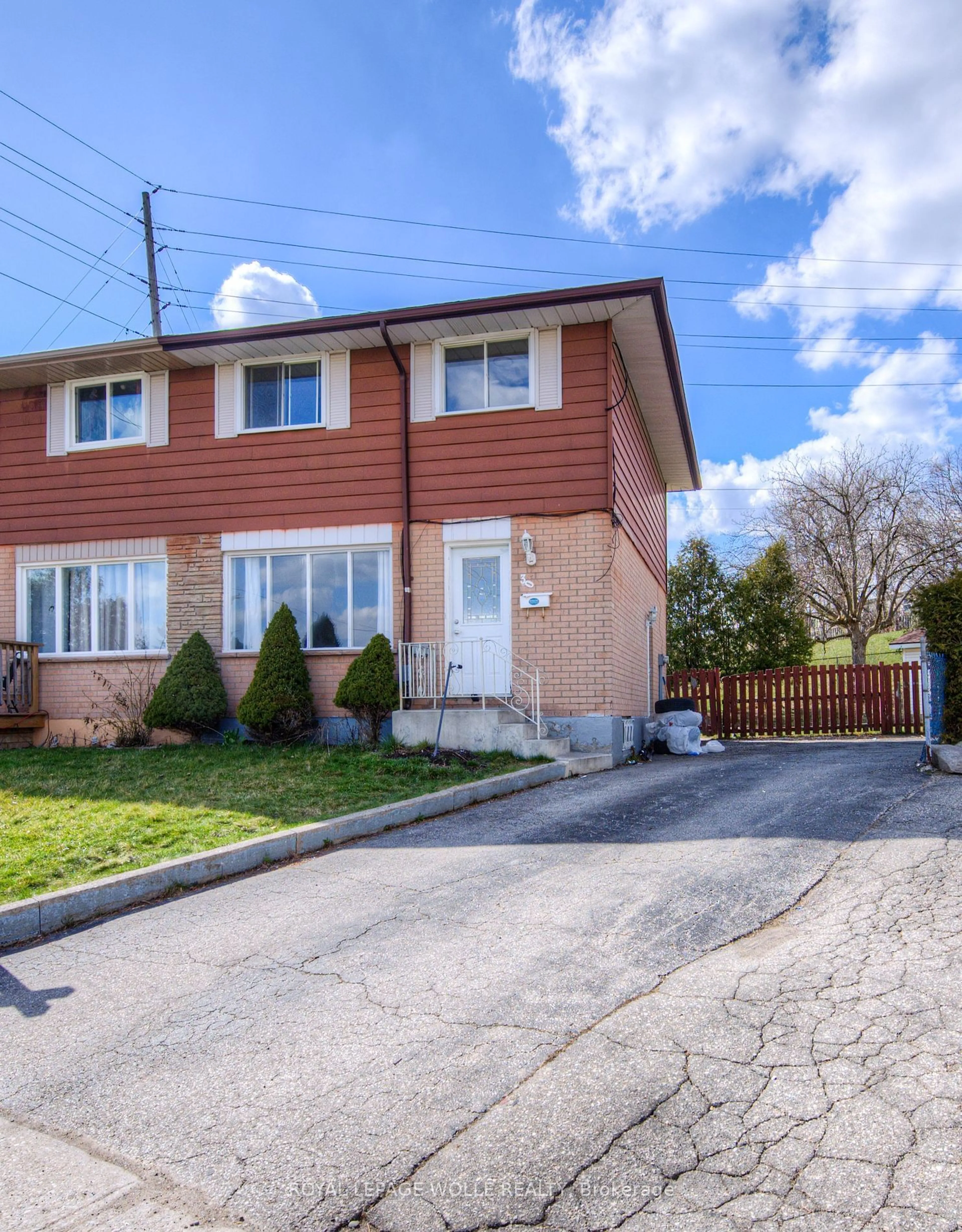 Frontside or backside of a home for 30 Husson Pl, Cambridge Ontario N1R 6G4