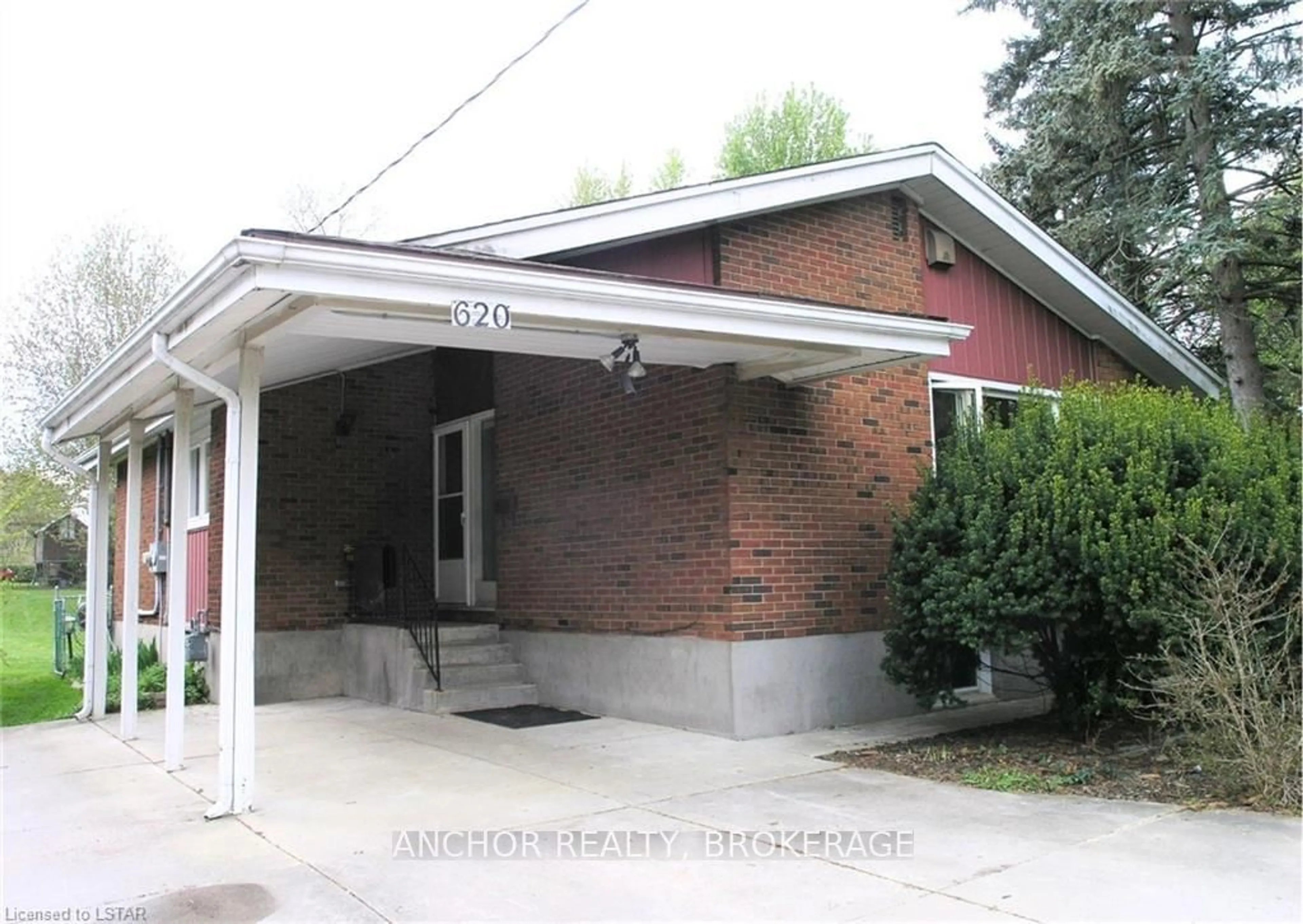 Frontside or backside of a home, the front or back of building for 620 COMMISSIONERS Rd, London Ontario N6K 1B8