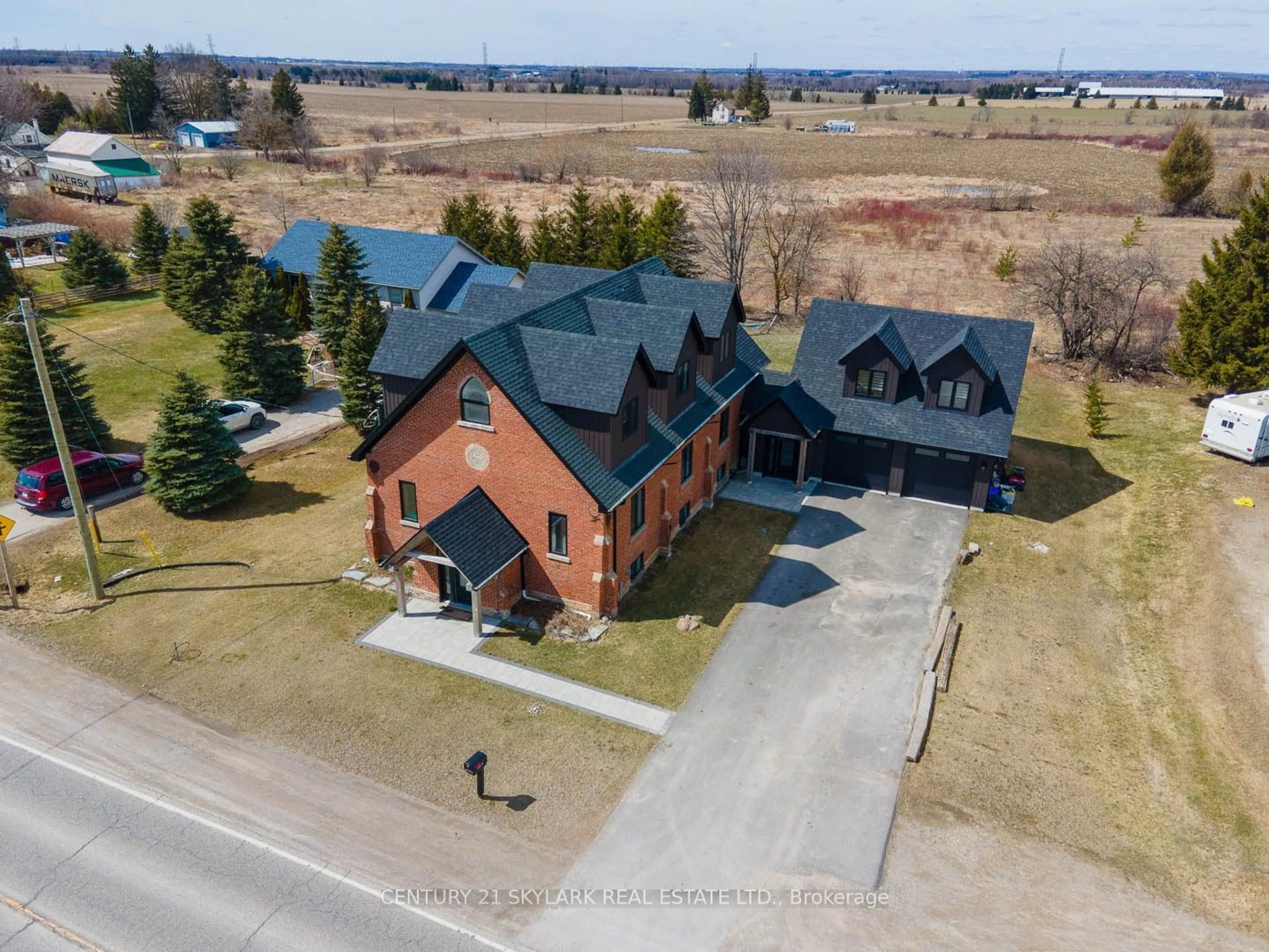 Home with brick exterior material for 63011 Dufferin Rd 3 Rd, East Garafraxa Ontario L9W 1J7