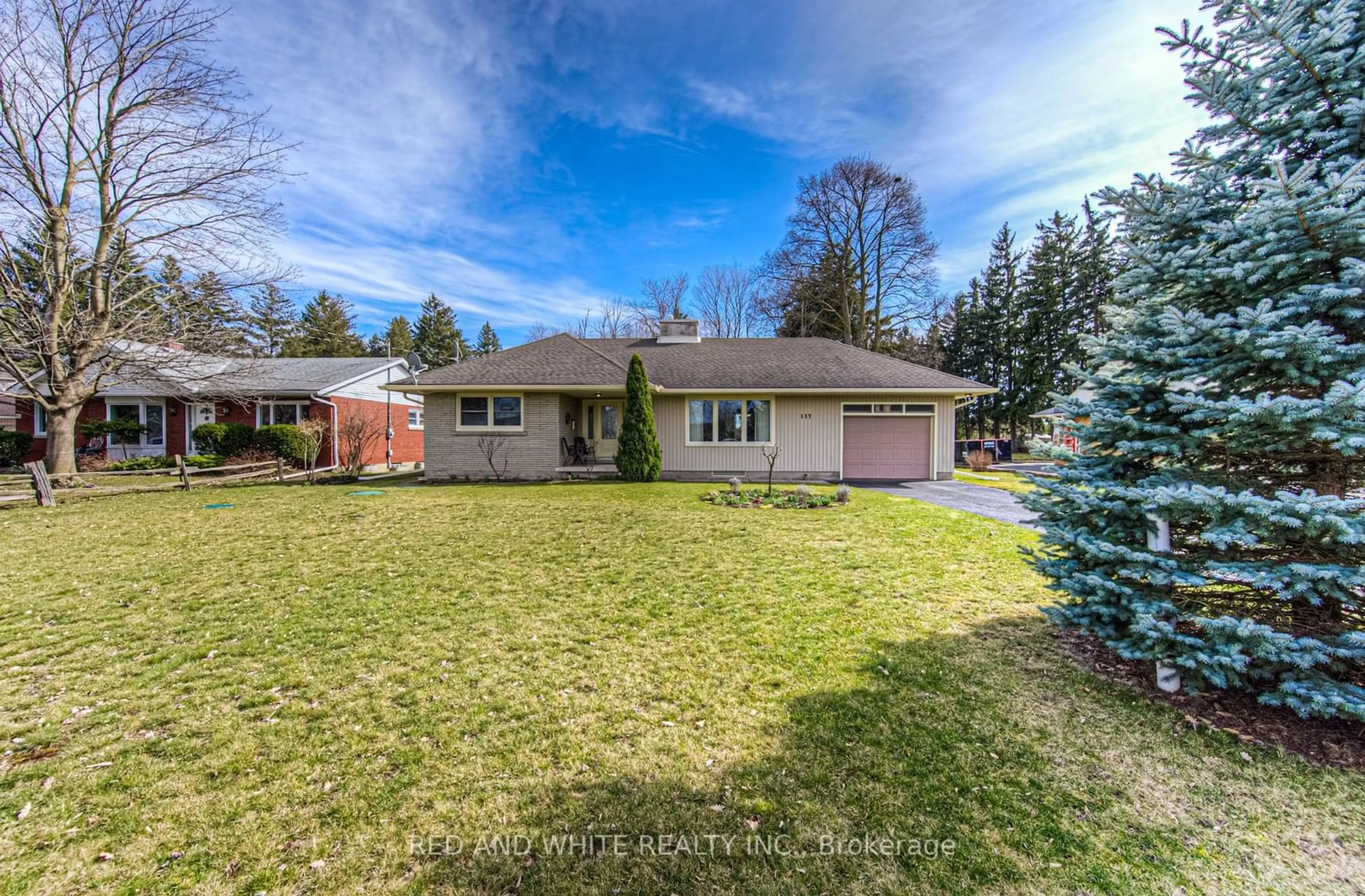 Frontside or backside of a home for 137 Riverbank Dr, Cambridge Ontario N3H 4R6