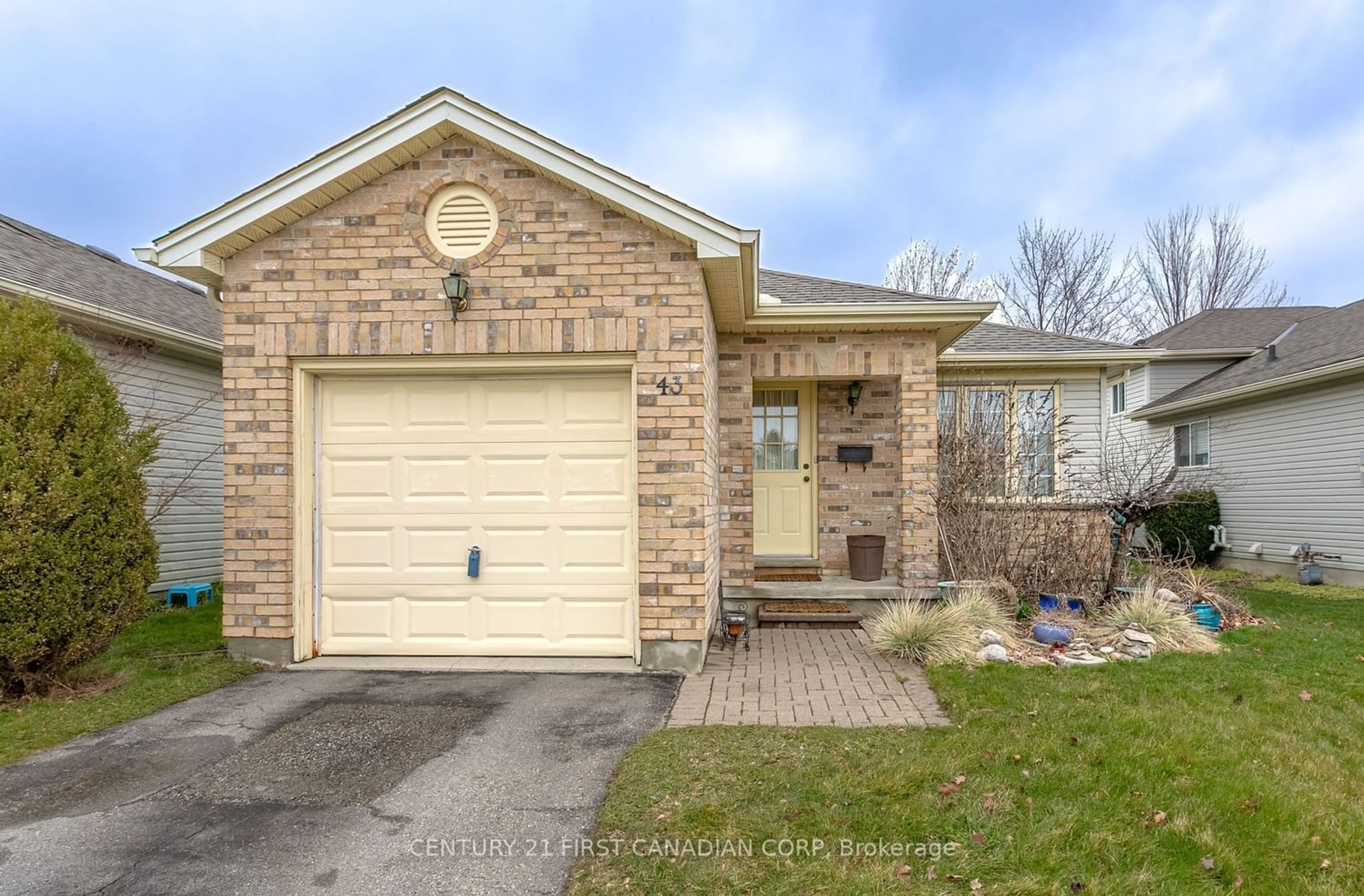 Frontside or backside of a home for 325 Lighthouse Rd #43, London Ontario N6M 1H8