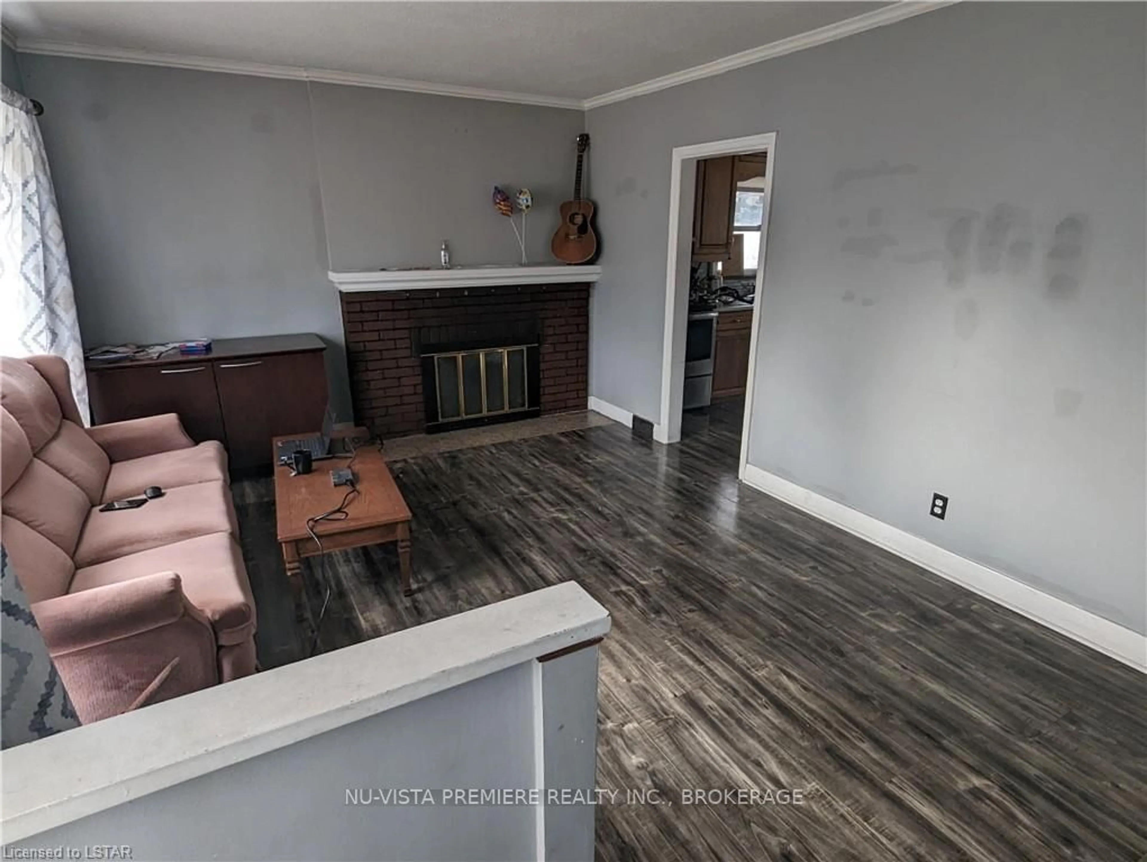A pic of a room for 60 Eastman Ave, London Ontario N5W 2M4