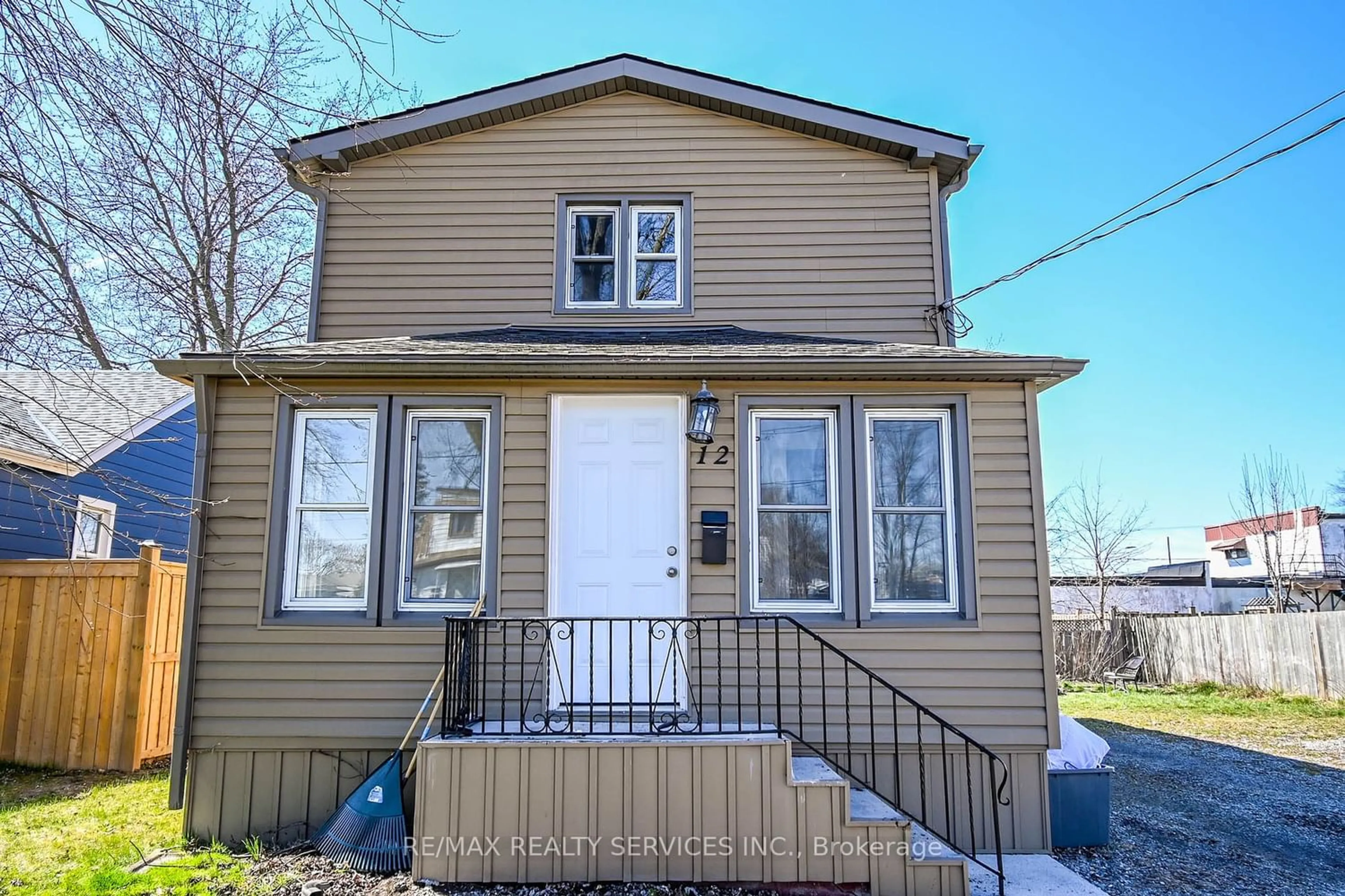 Frontside or backside of a home for 12 Afton Ave, Welland Ontario L3B 1V5