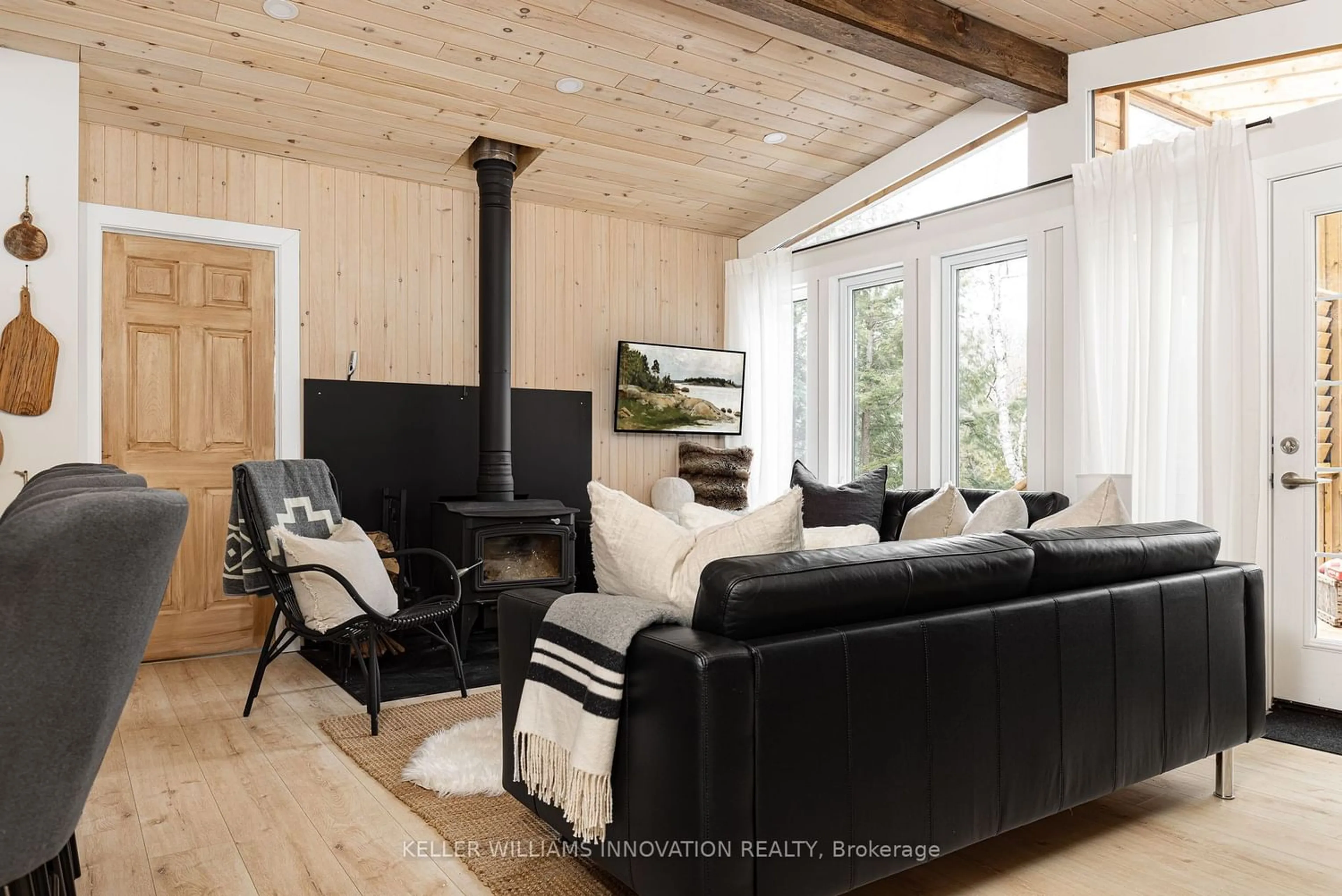 Living room for 1049 Grouse Grve, Algonquin Highlands Ontario P0A 1E0