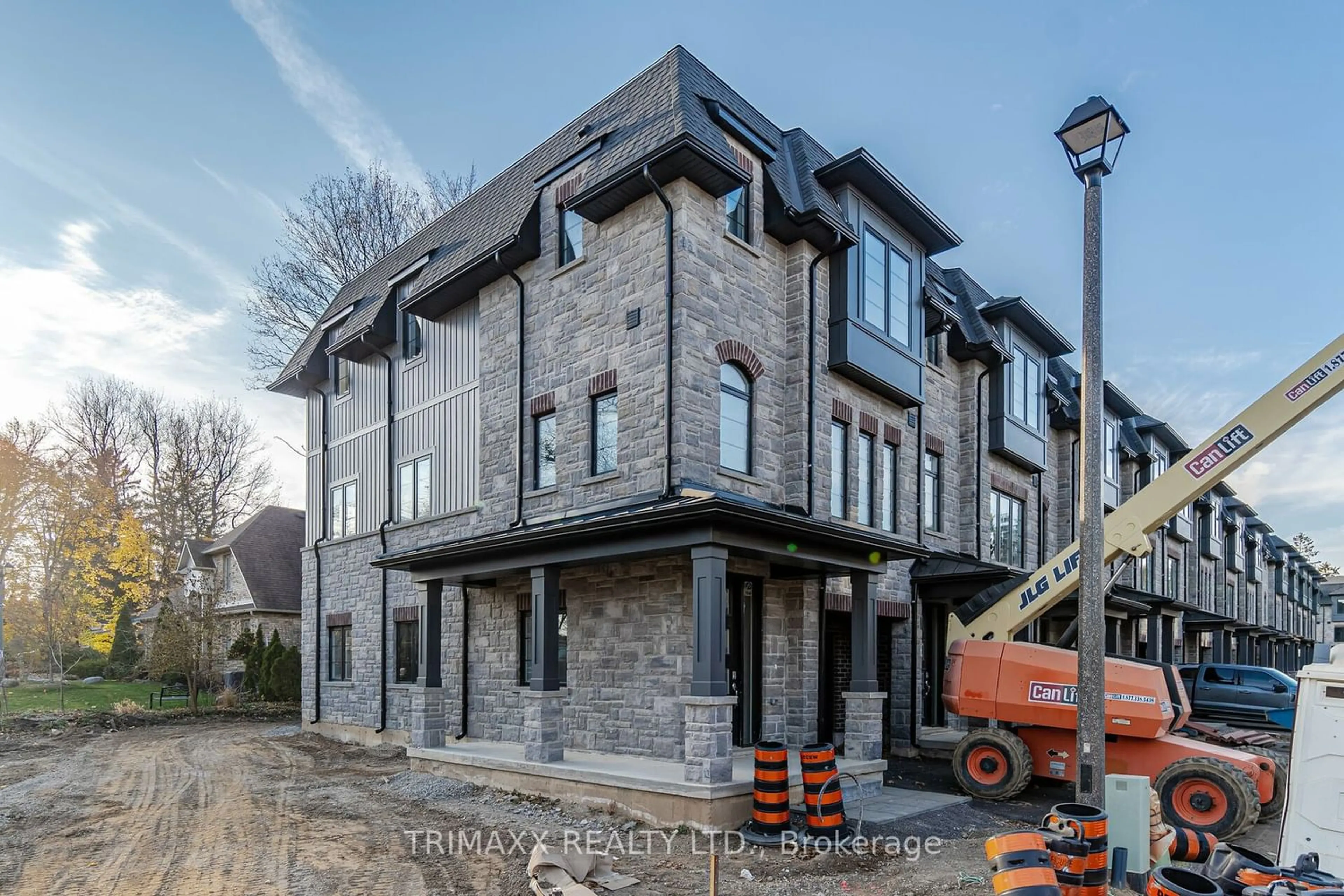 Home with brick exterior material for 187 Wilson St #35, Hamilton Ontario L9G 0J3
