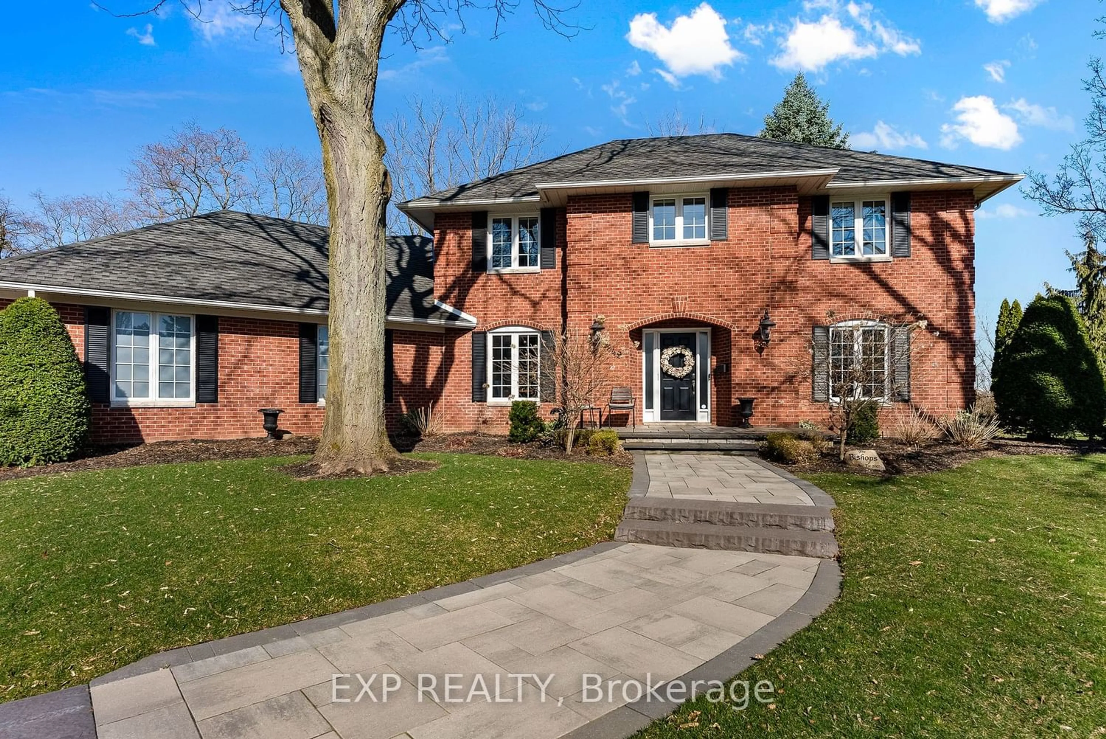 Home with brick exterior material for 6849 Carmella Pl, Niagara Falls Ontario L2J 4J4