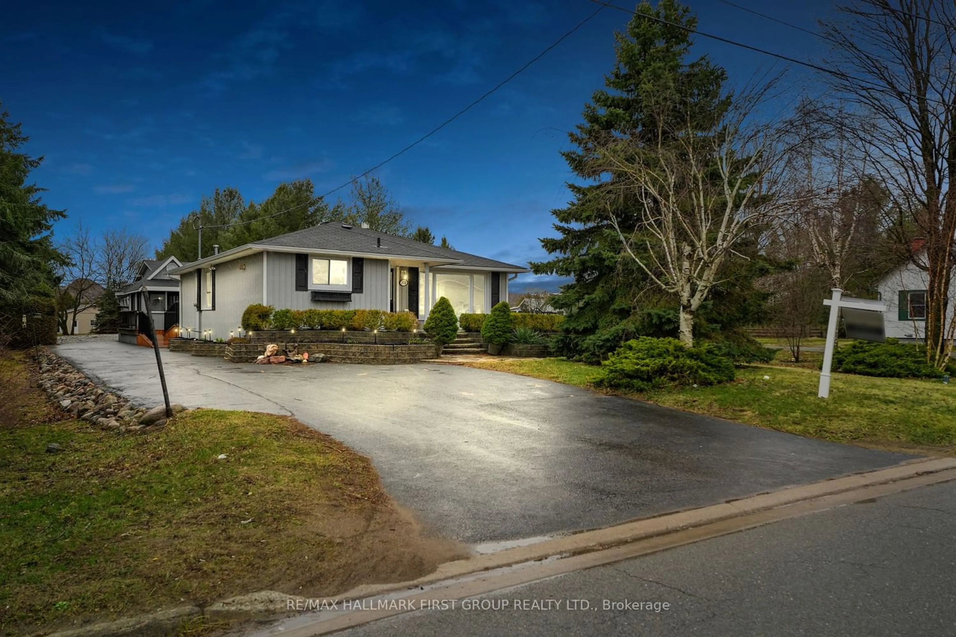 Frontside or backside of a home for 172 Toronto Rd, Port Hope Ontario L1A 3V5