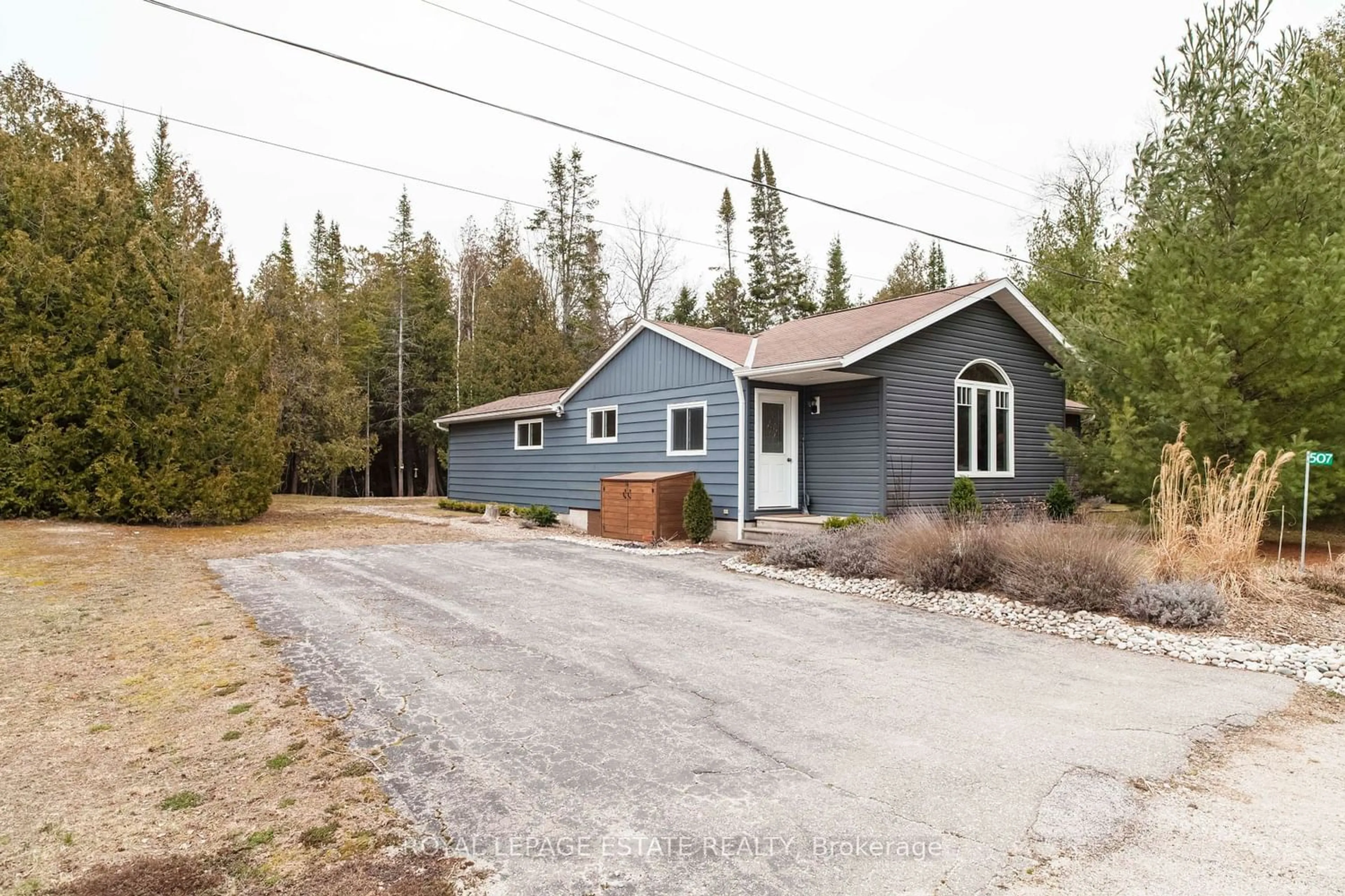 Cottage for 507 3rd Ave, South Bruce Peninsula Ontario N0H 2G0