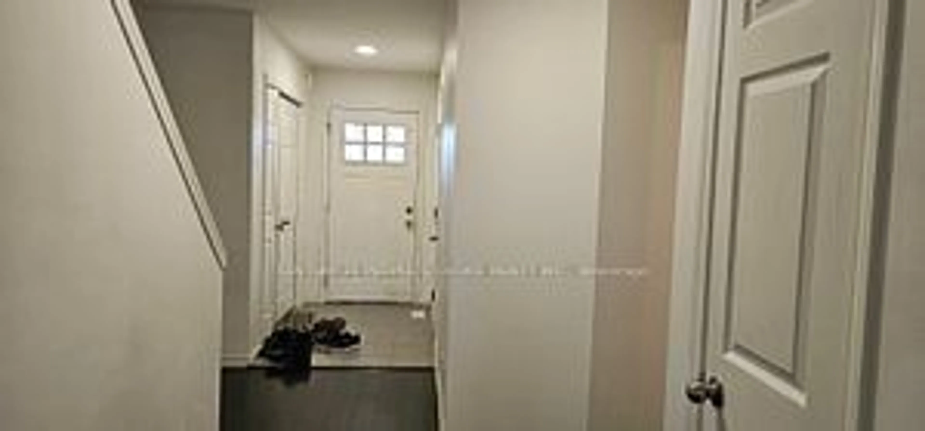 Indoor entryway for 135 Hardcastle Dr #87, Cambridge Ontario N1S 0B6