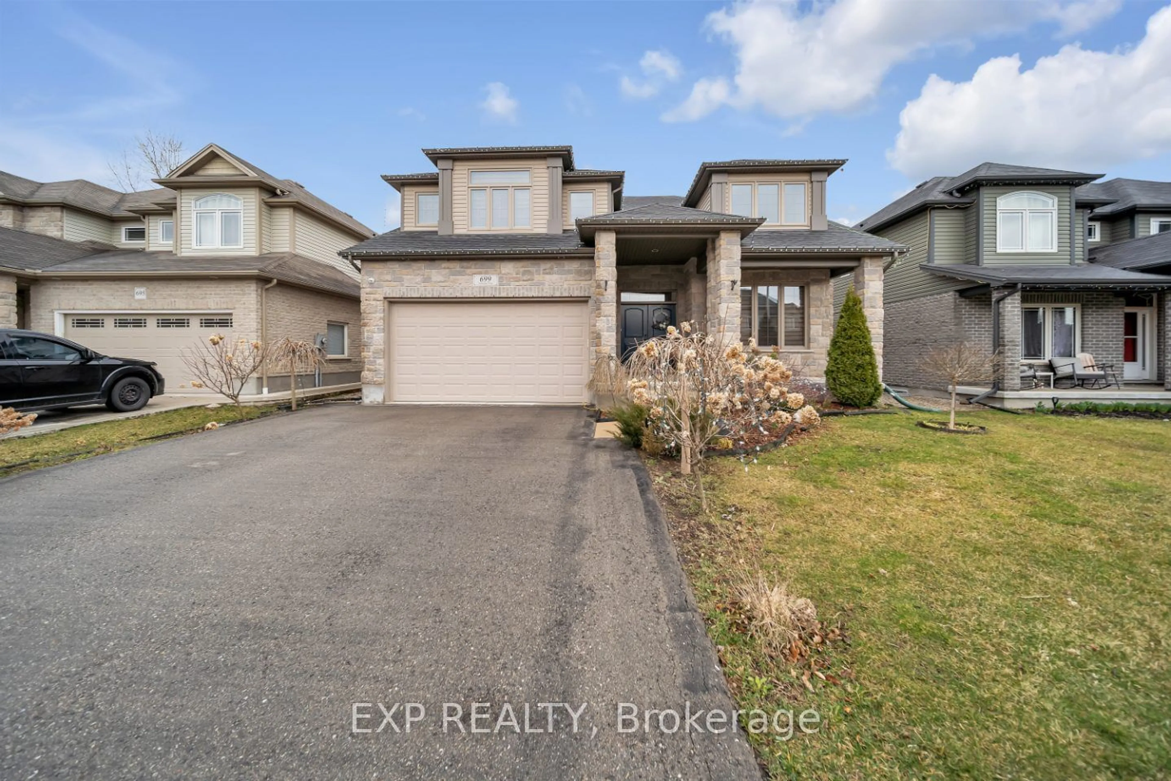 Frontside or backside of a home for 699 Normandy Dr, Woodstock Ontario N4T 0C5