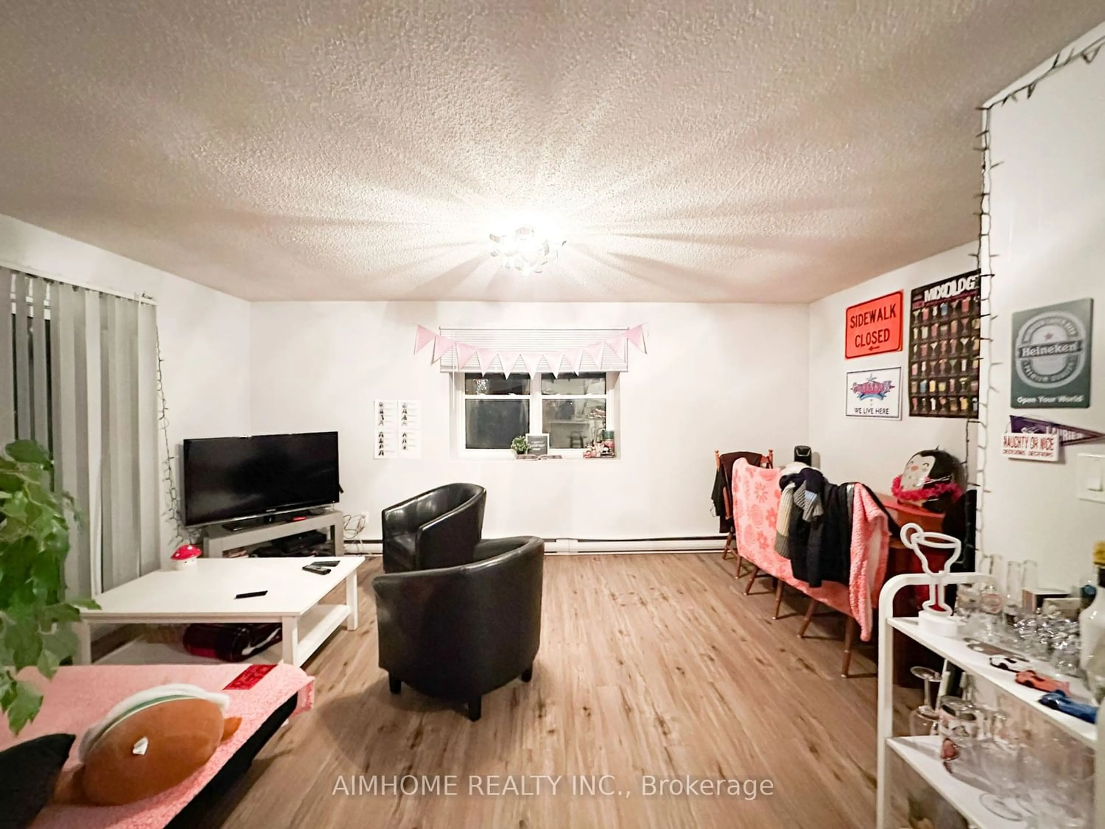 A pic of a room for 113 Westmount Rd #4, Waterloo Ontario N2L 5G5