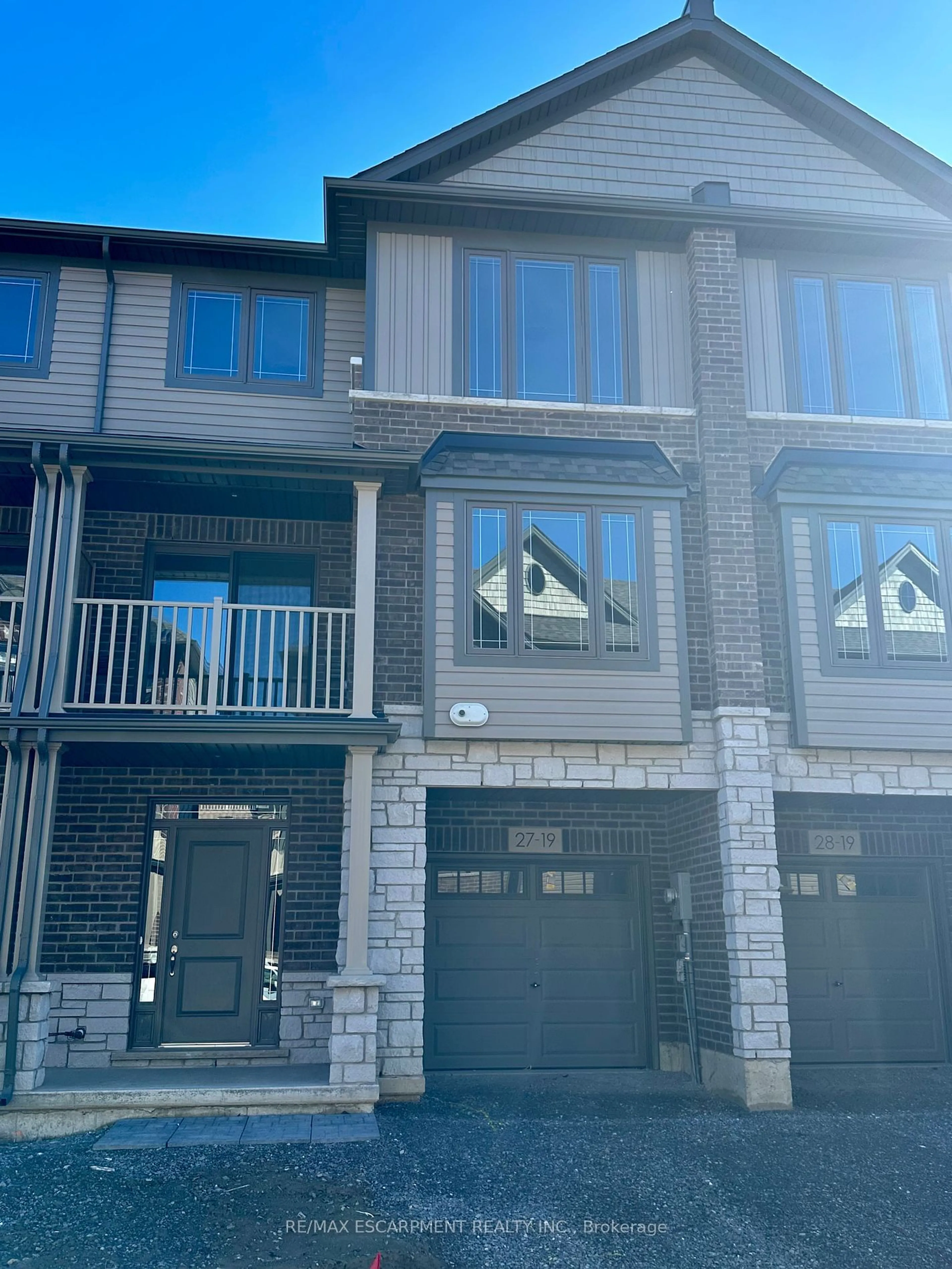 A pic from exterior of the house or condo for 19 Picardy Dr #27, Hamilton Ontario L8J 0M7