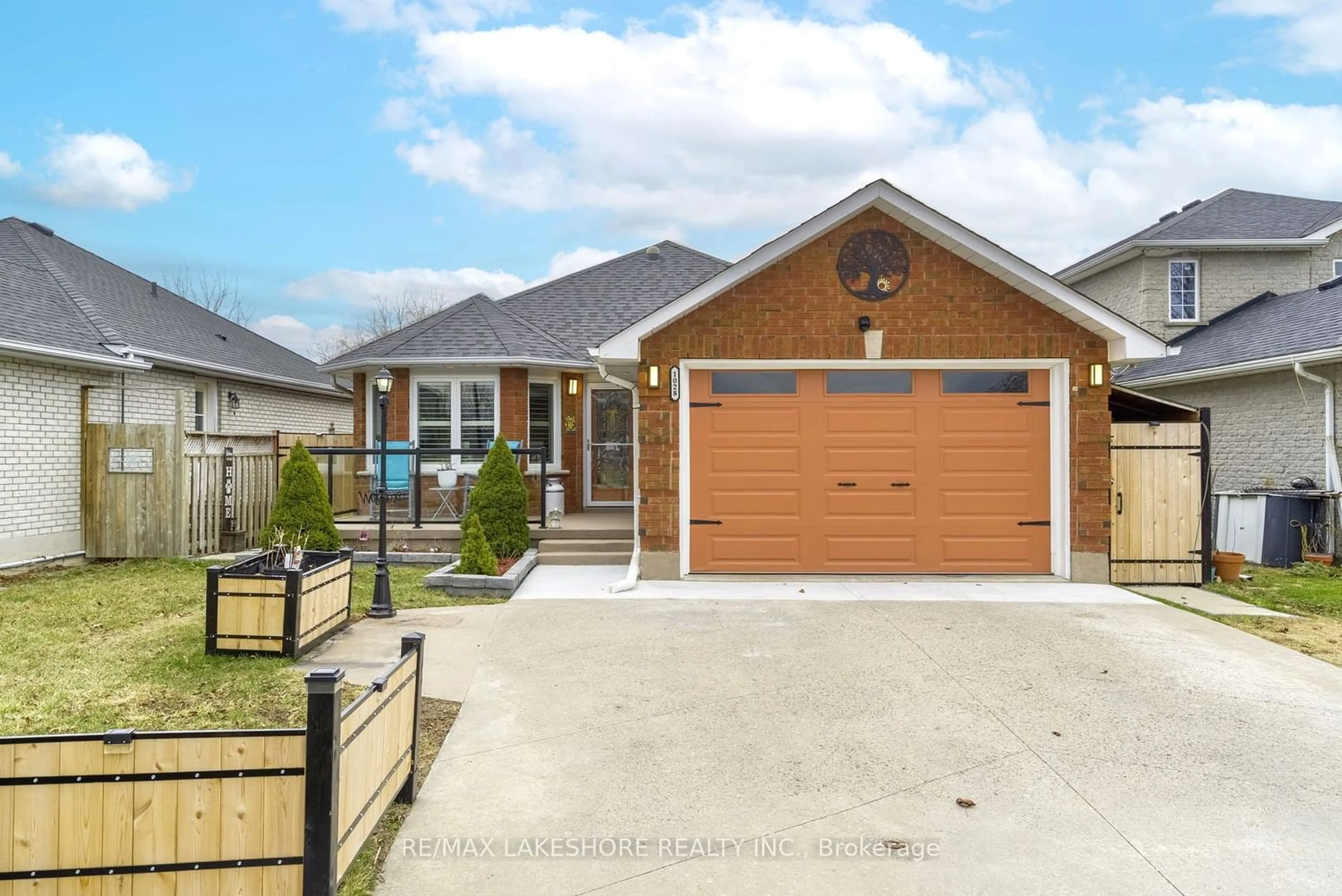 Frontside or backside of a home for 1028 Tillison Ave, Cobourg Ontario K9A 5N3