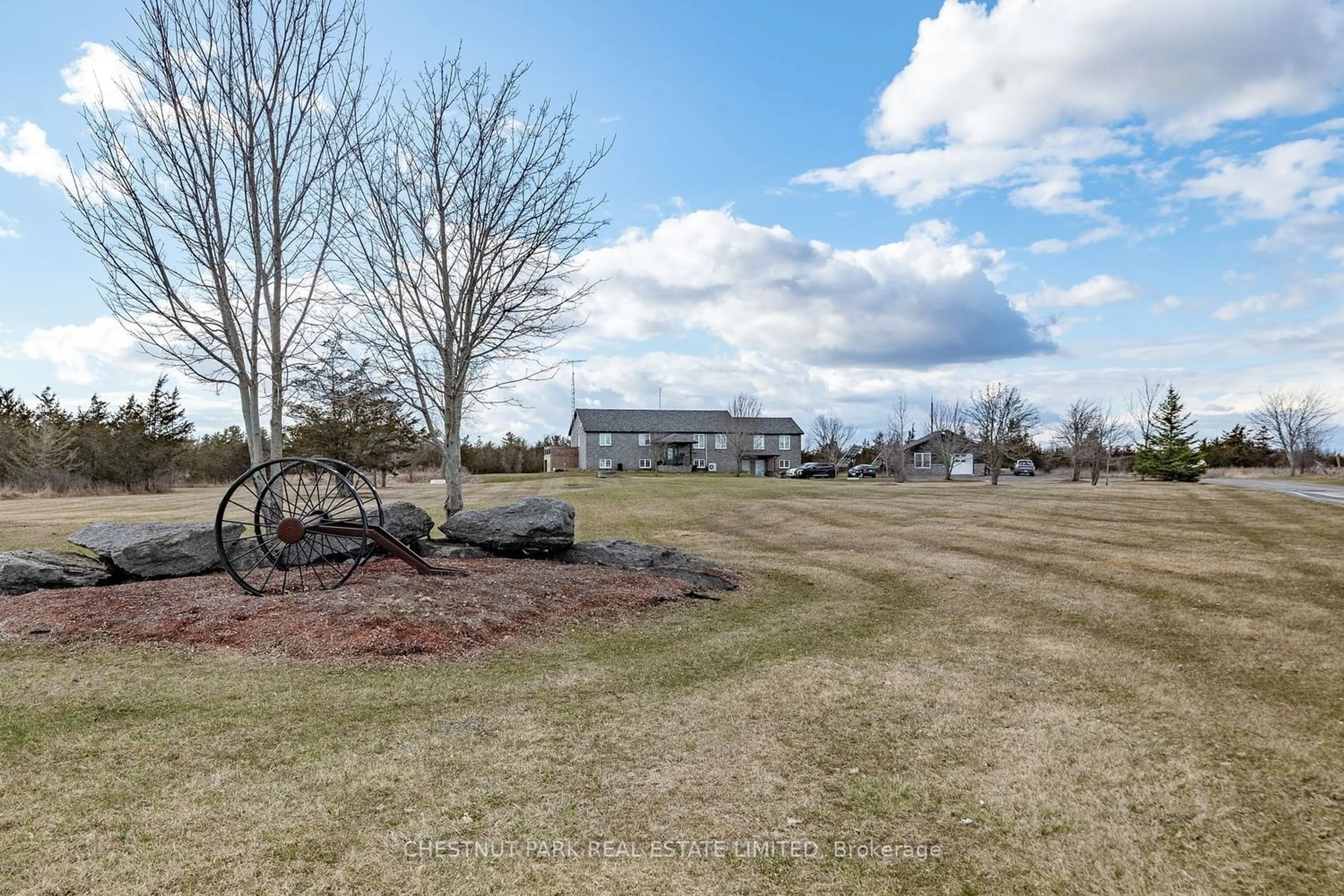 Fenced yard for 1398 Old Milford Rd, Prince Edward County Ontario K0K 2T0