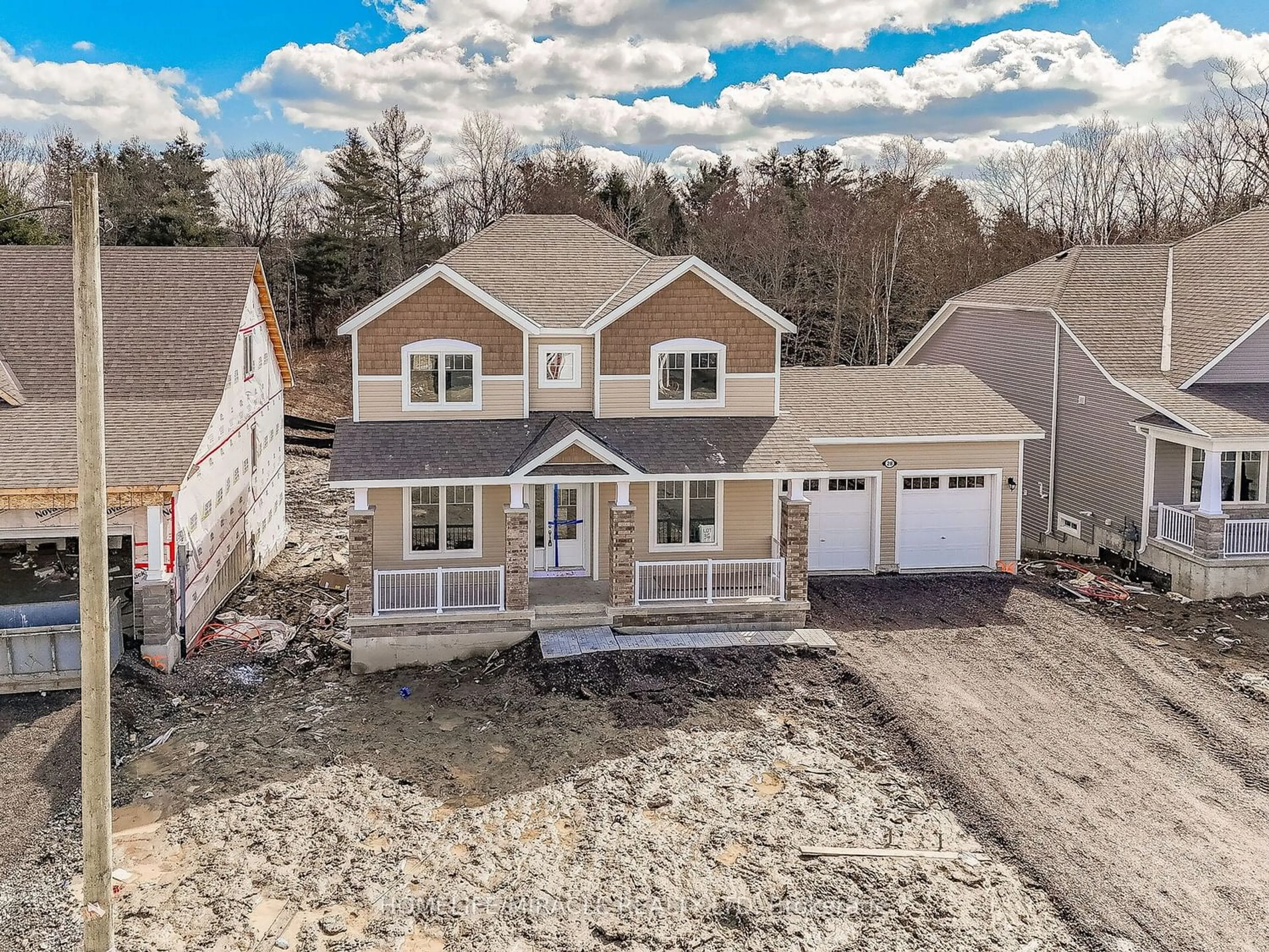 Frontside or backside of a home for 28 Dyer Cres, Bracebridge Ontario P1L 0A9